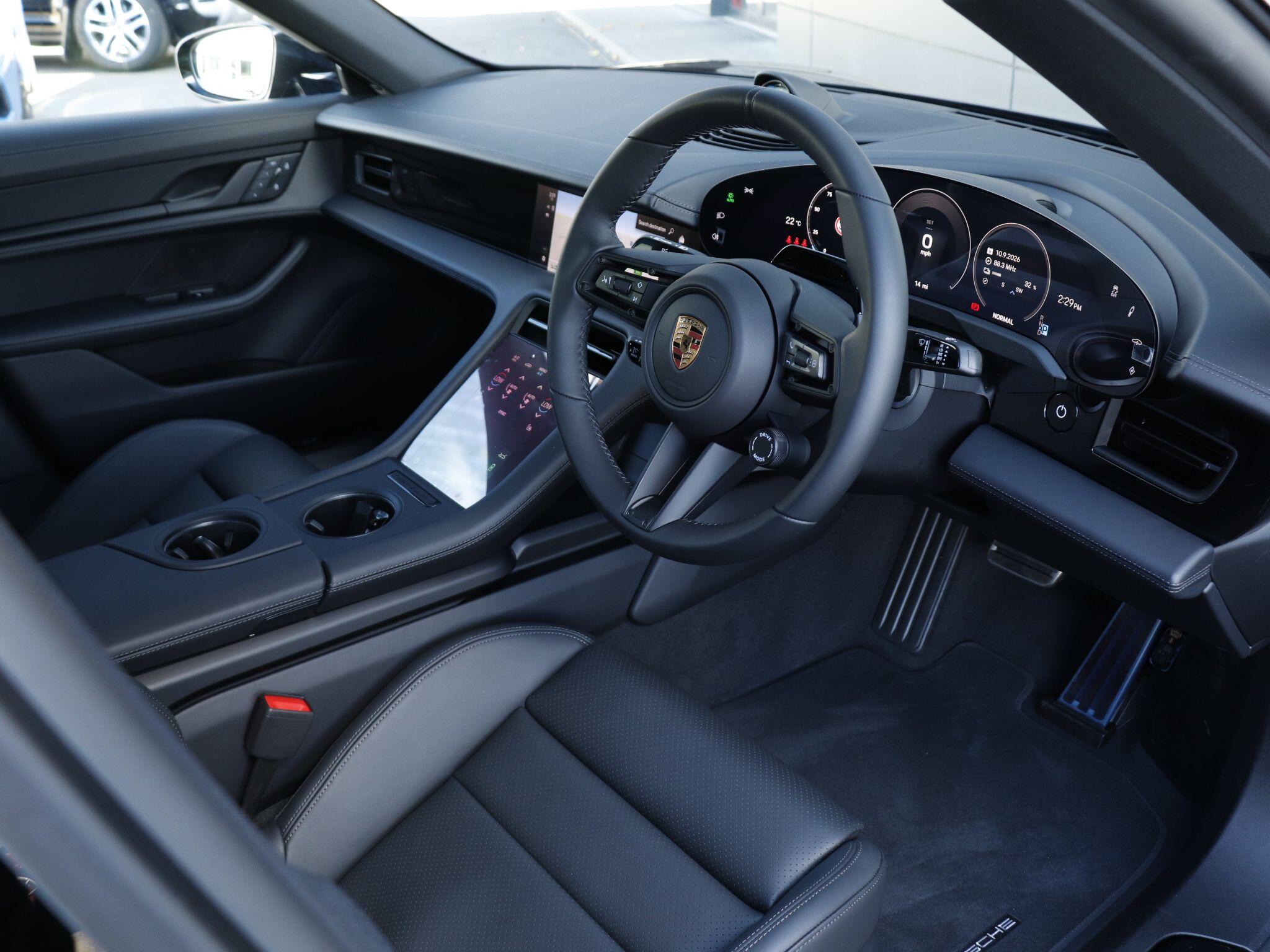 Porsche Taycan view 10