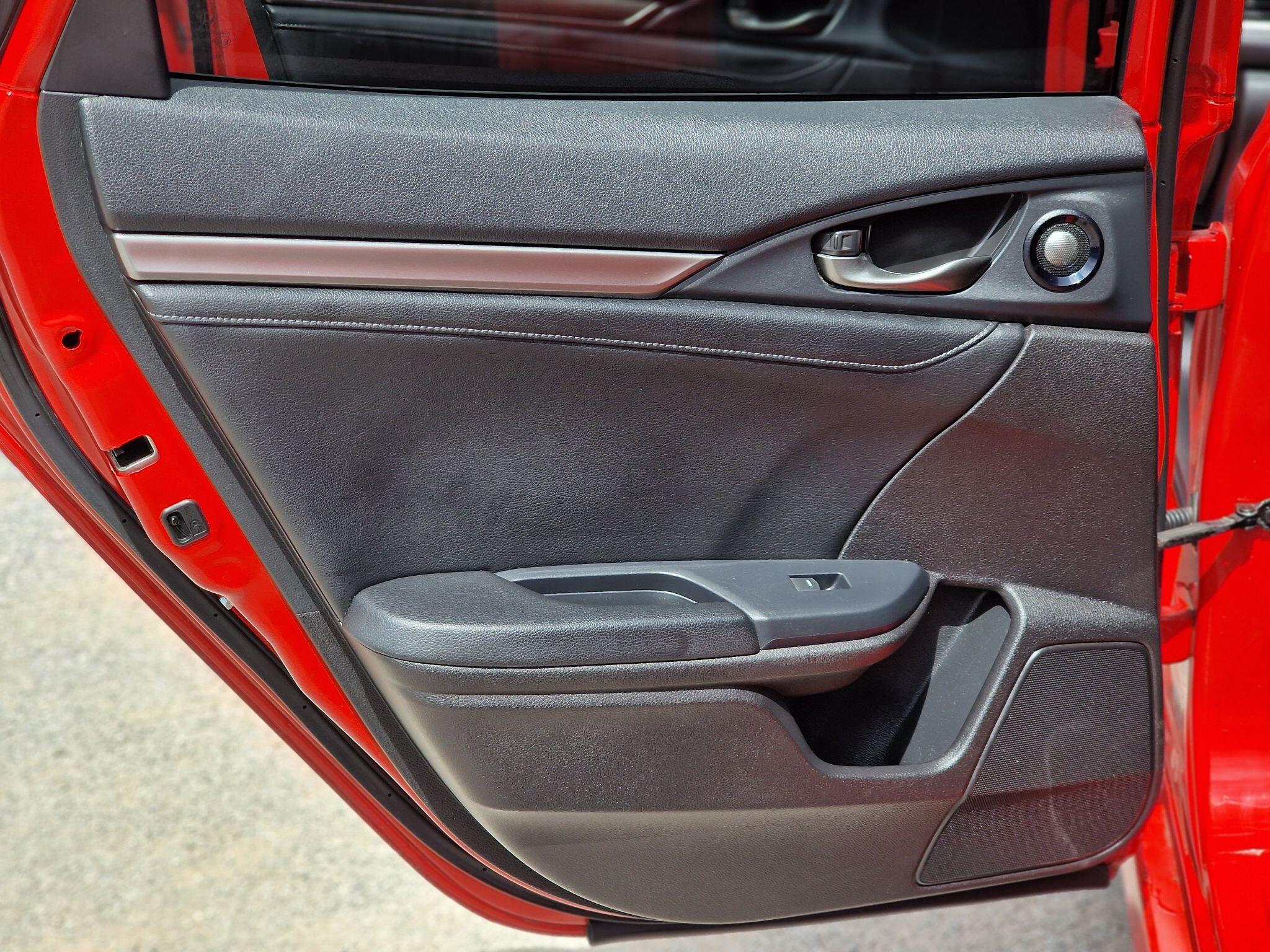 2019 Honda Civic image 27