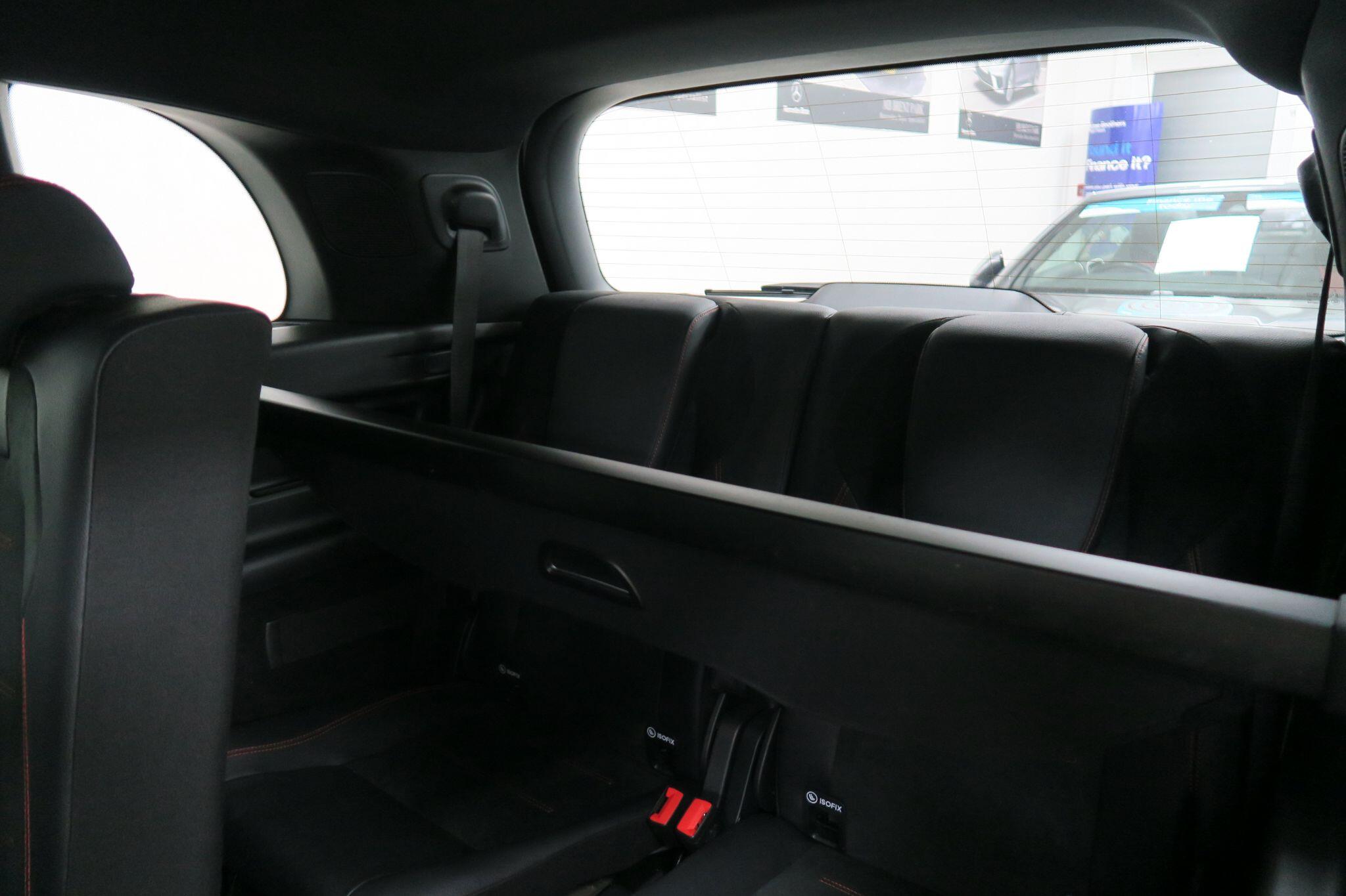 Mercedes-Benz Eqb view 13