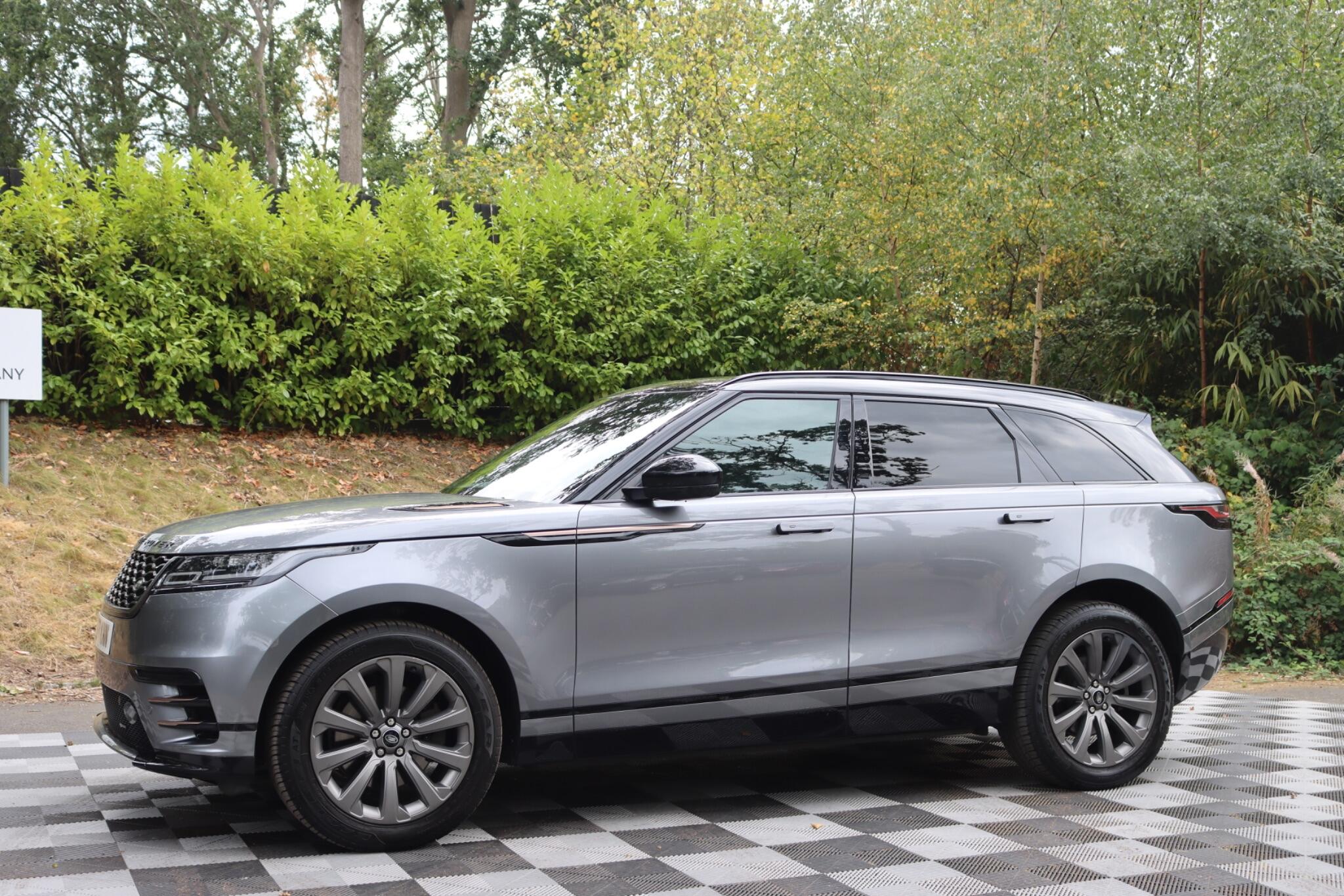 Land Rover Range Rover Velar view 18