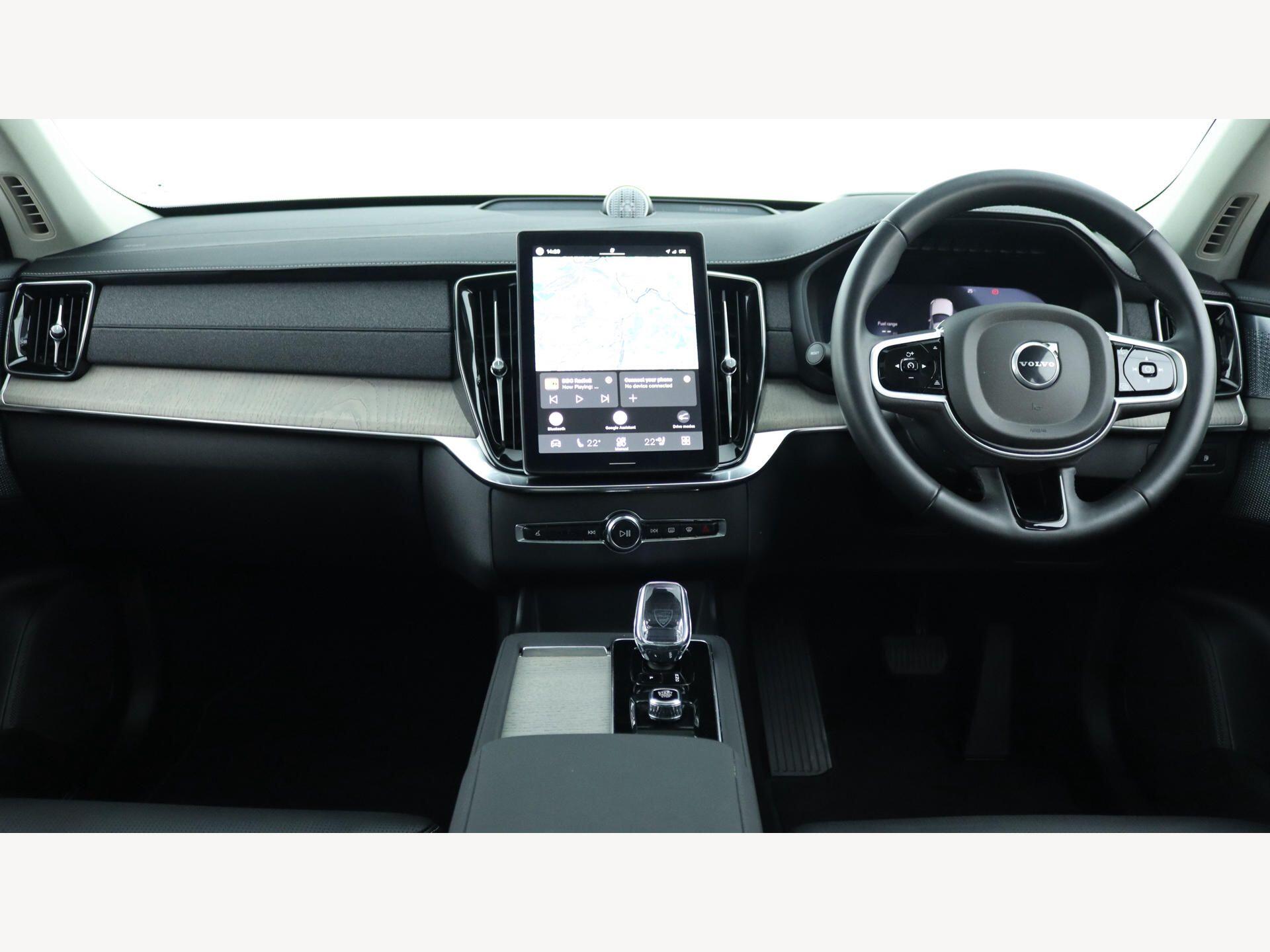 Volvo XC90 view 6
