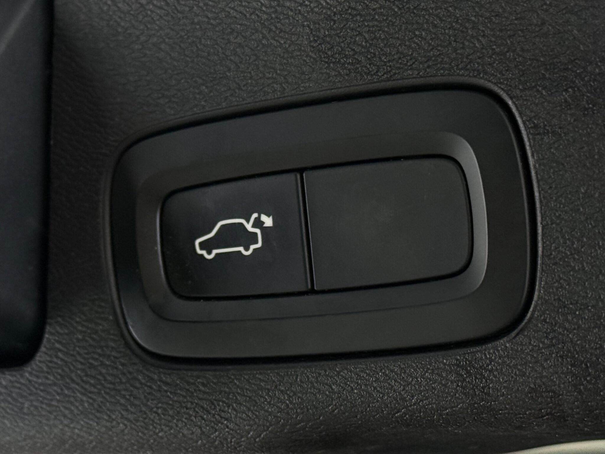 Volvo XC60 view 11