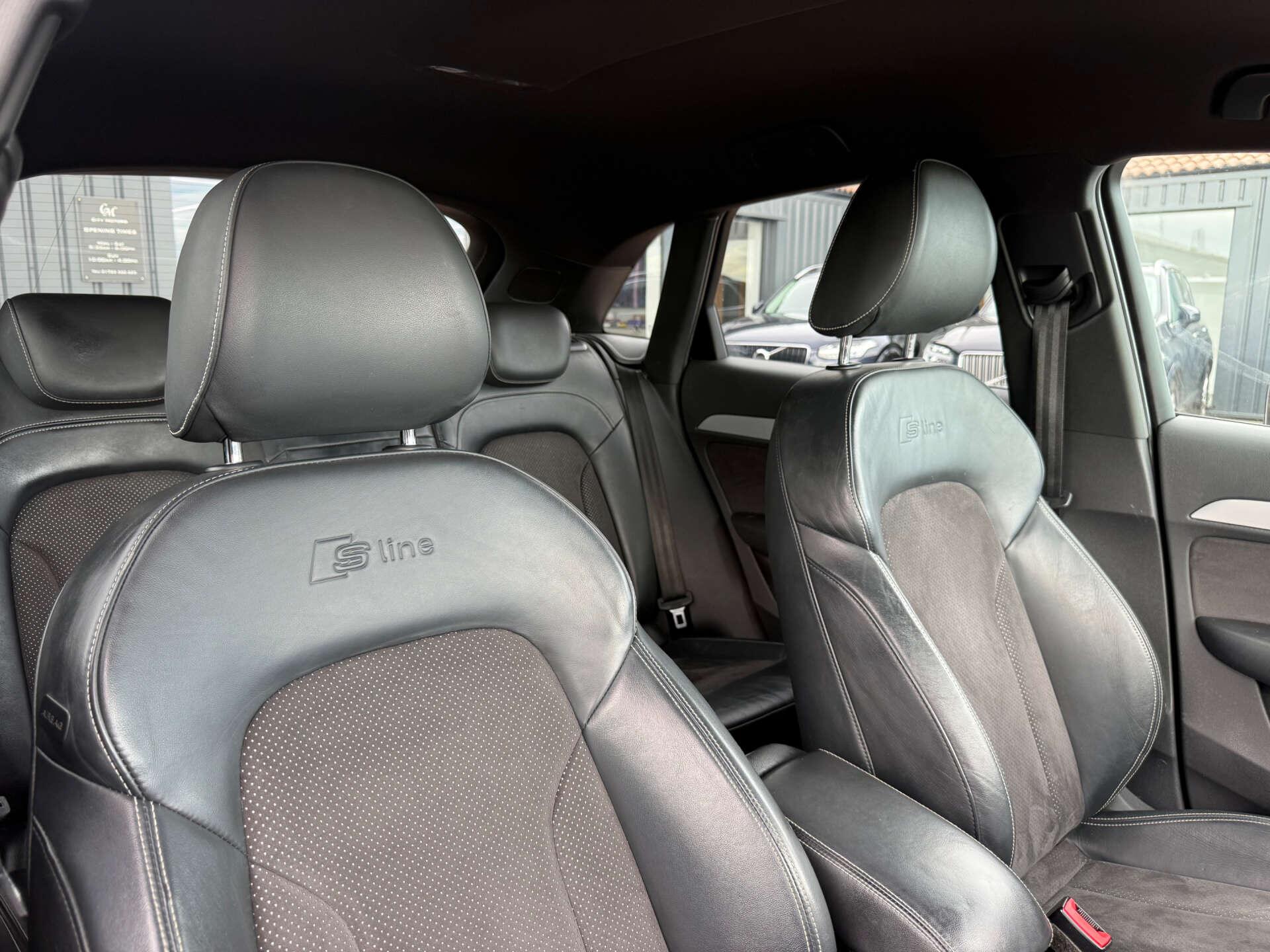 Audi Q3 view 41