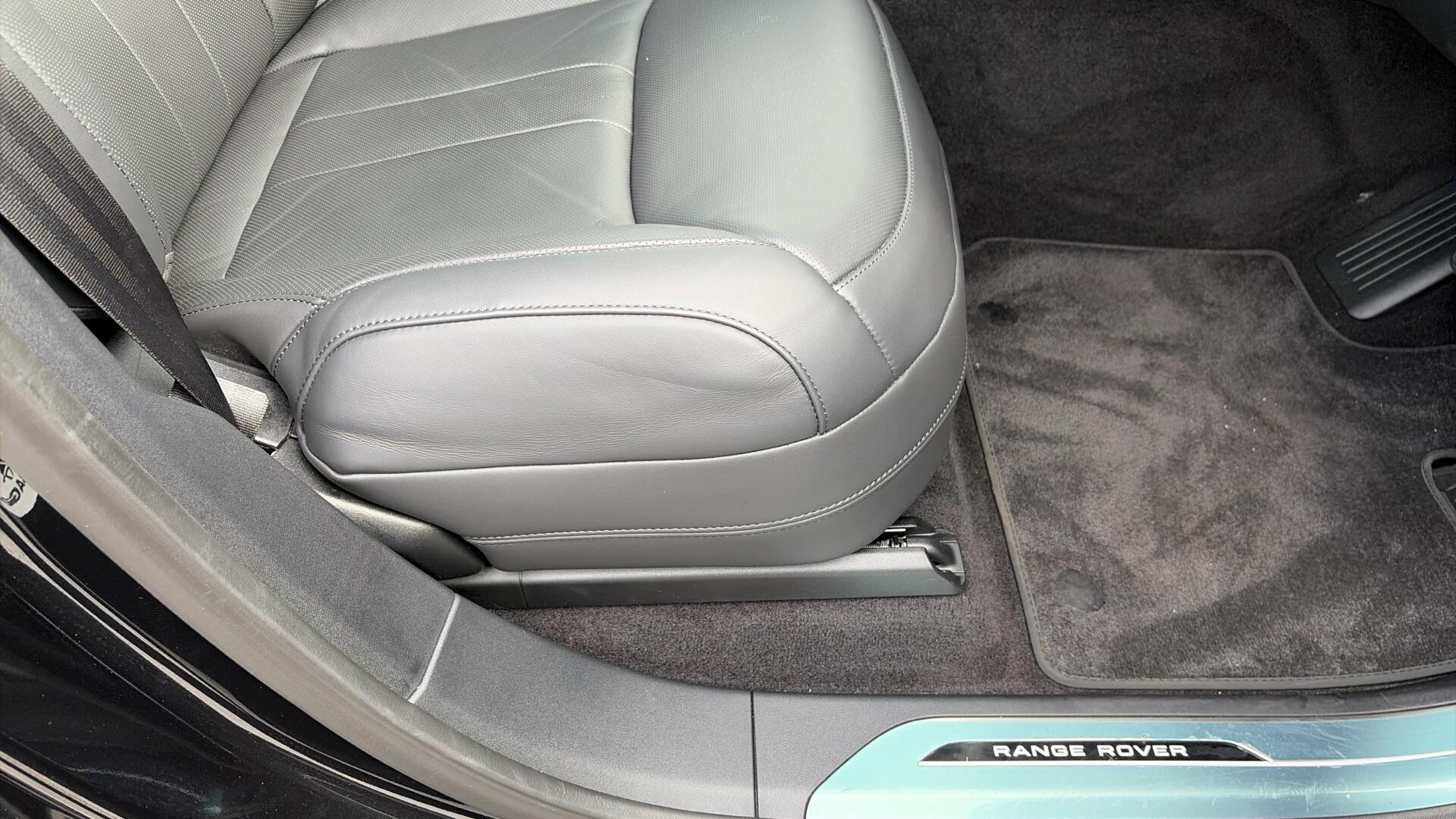 Land Rover Range Rover Sport view 27
