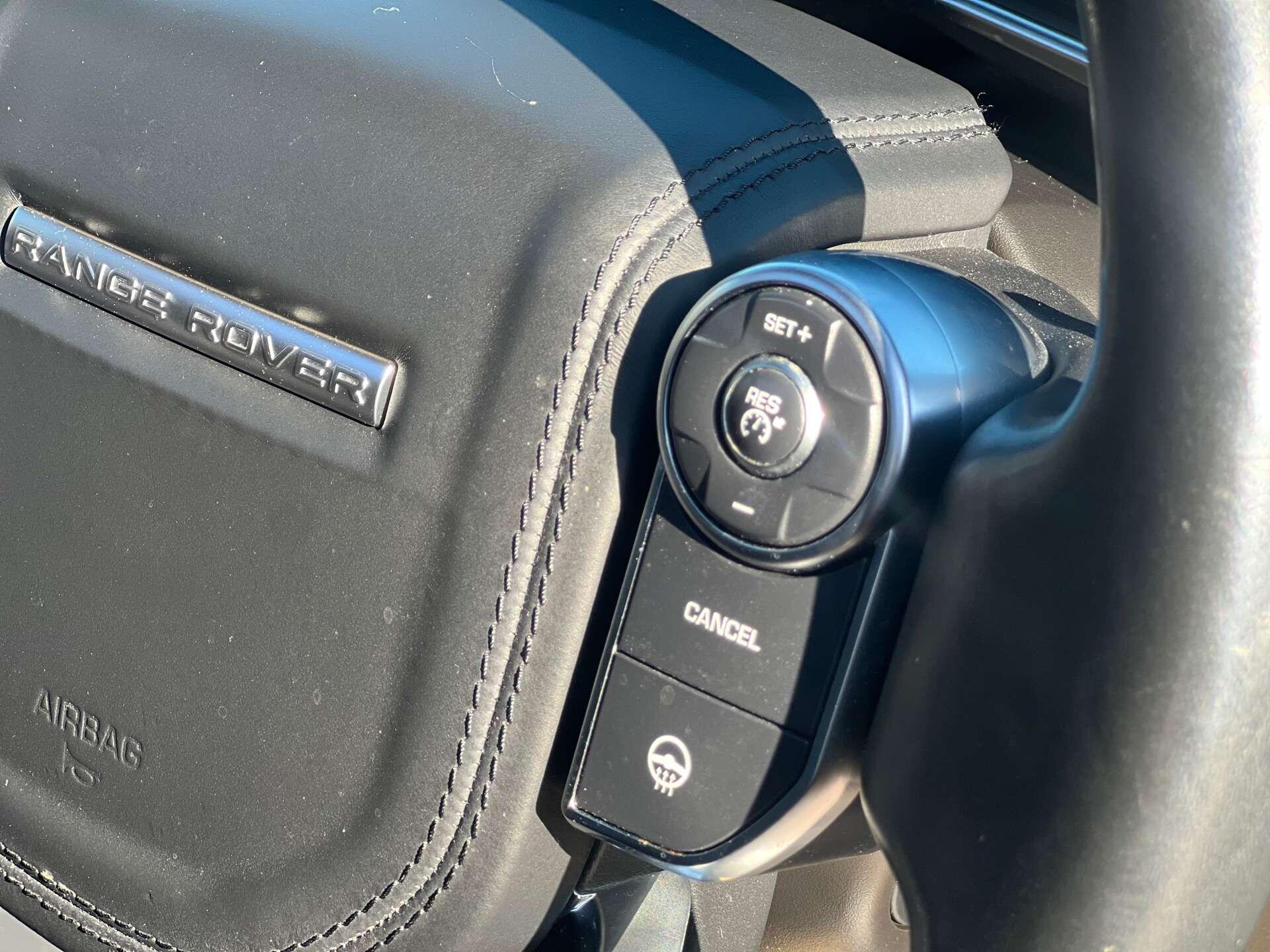 Land Rover Range Rover view 21