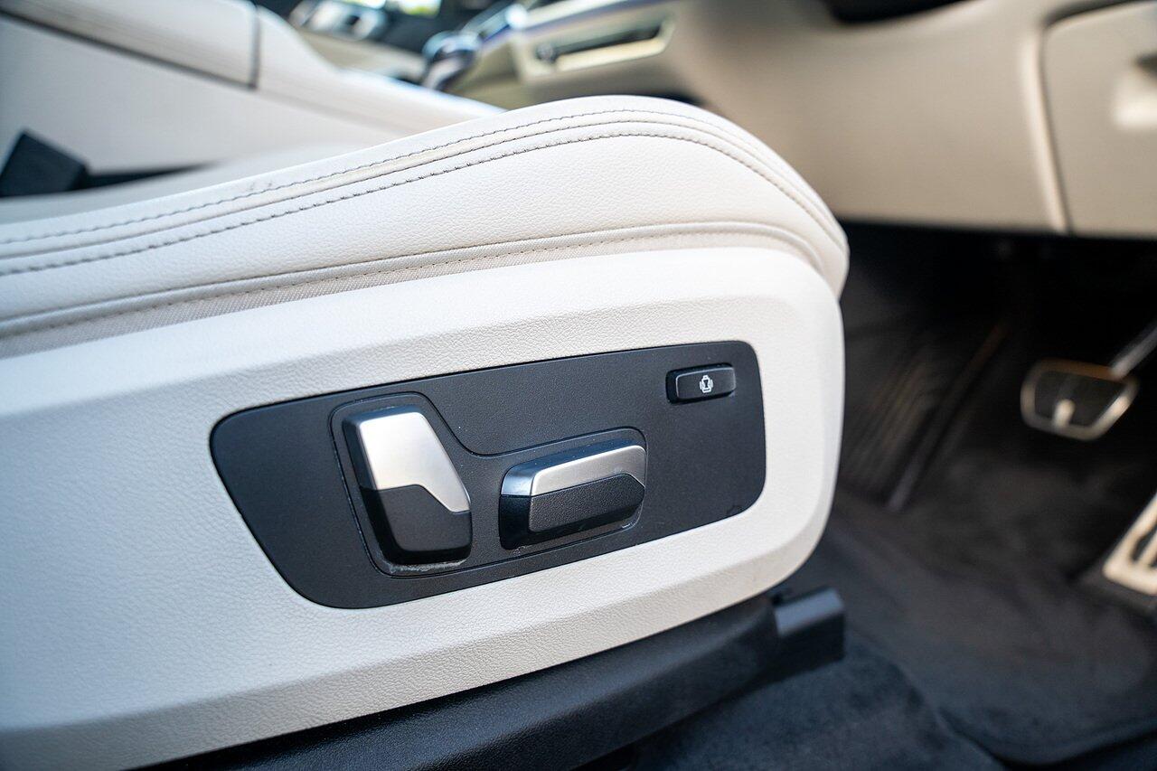 BMW X5 view 42