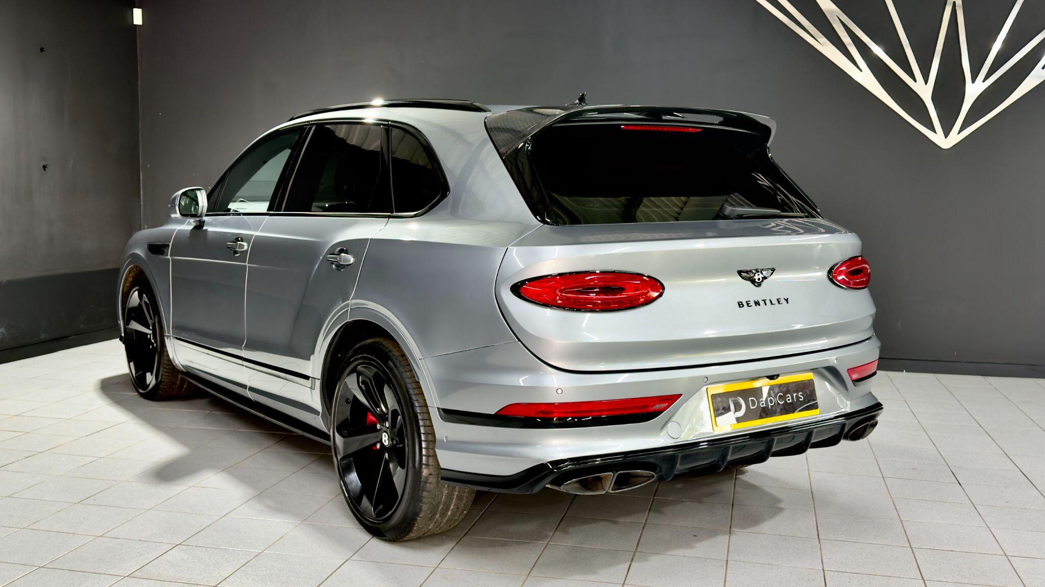 Bentley Bentayga view 19