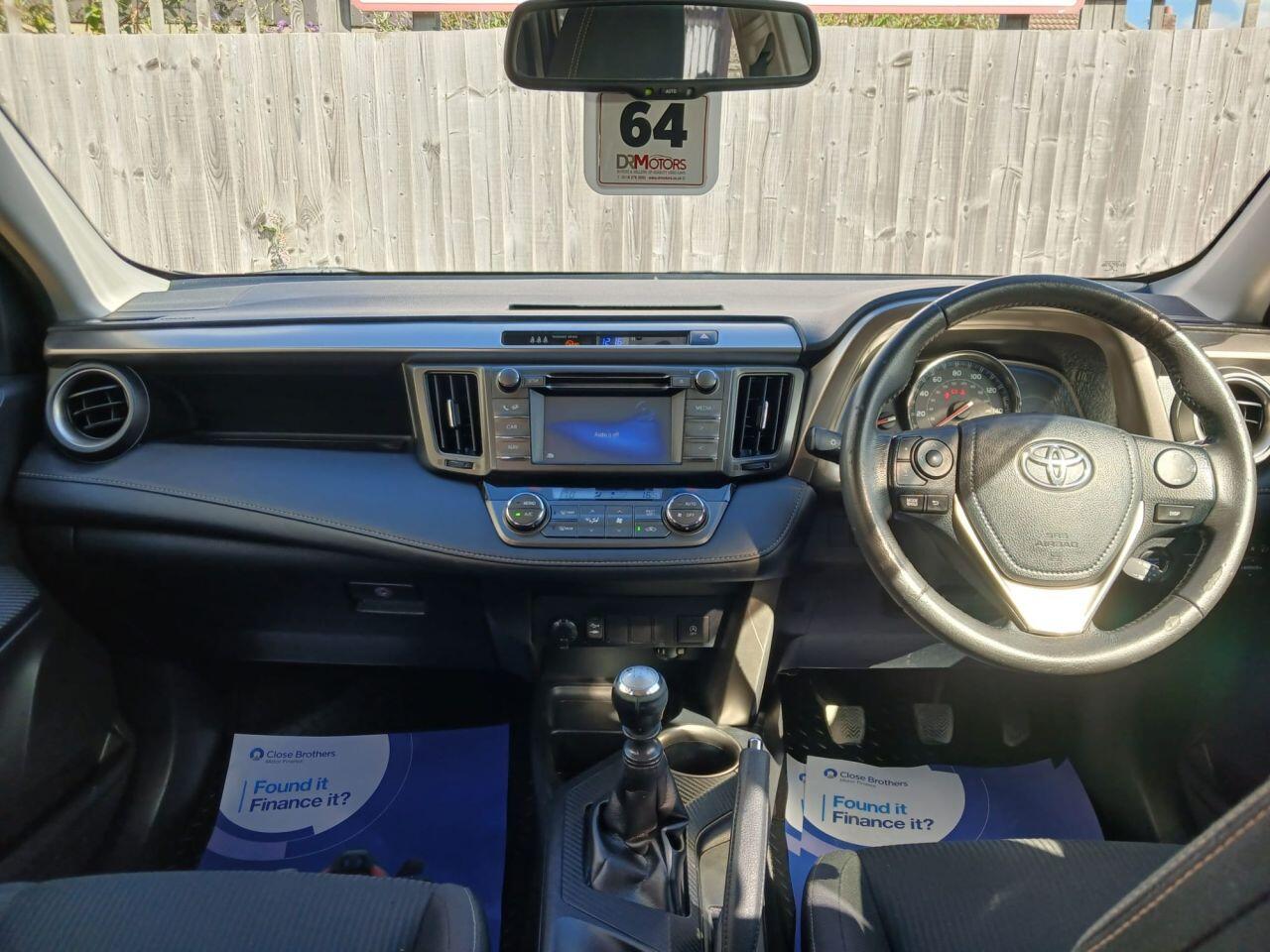 Toyota RAV4 view 6