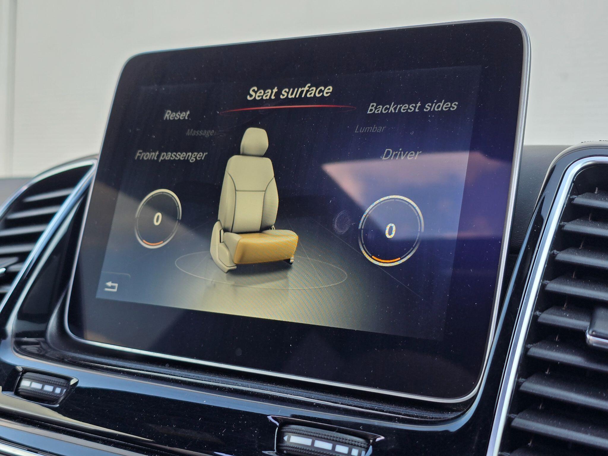 Mercedes-Benz Gle view 23