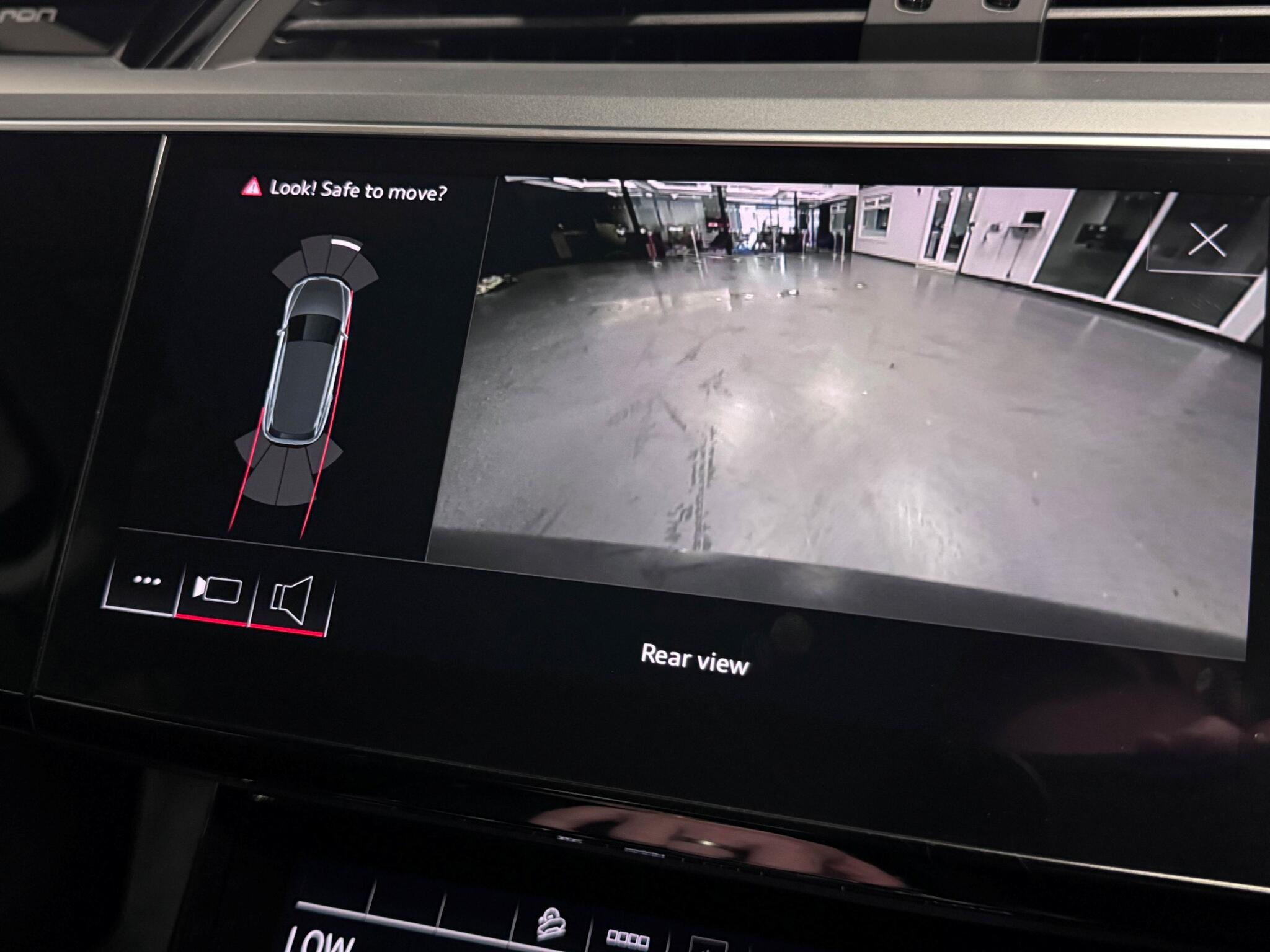 Audi E-Tron view 11