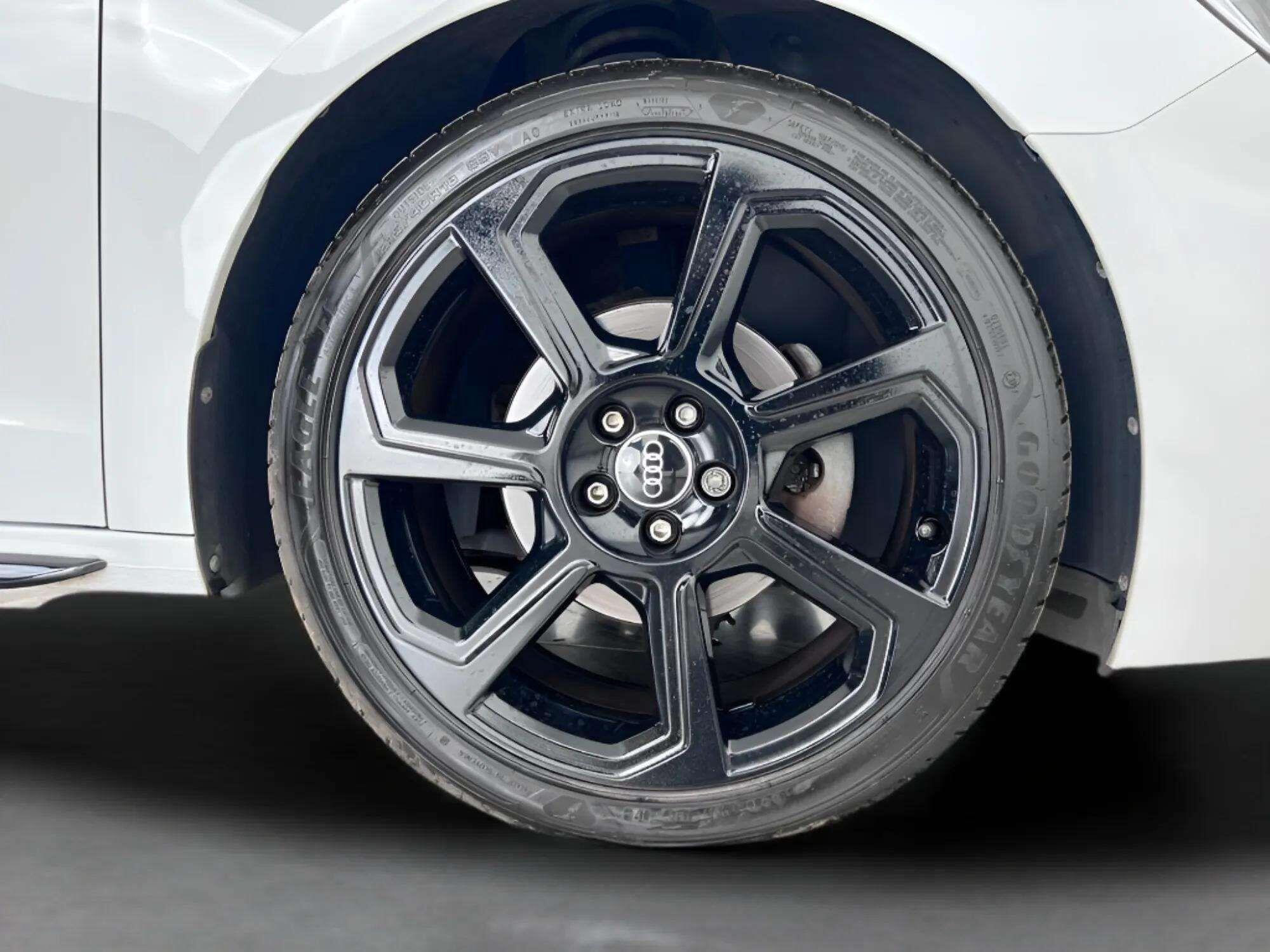 Audi A1 view 8