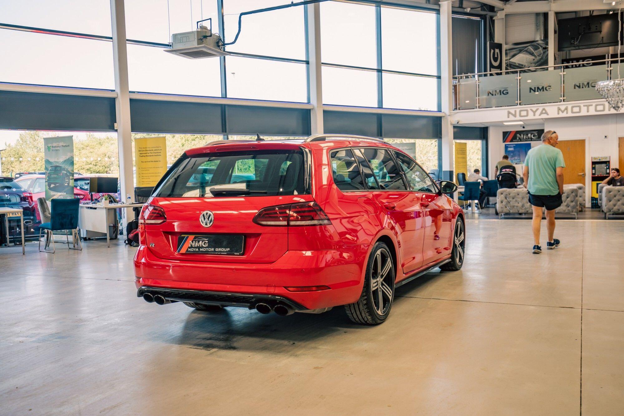 Volkswagen Golf view 31