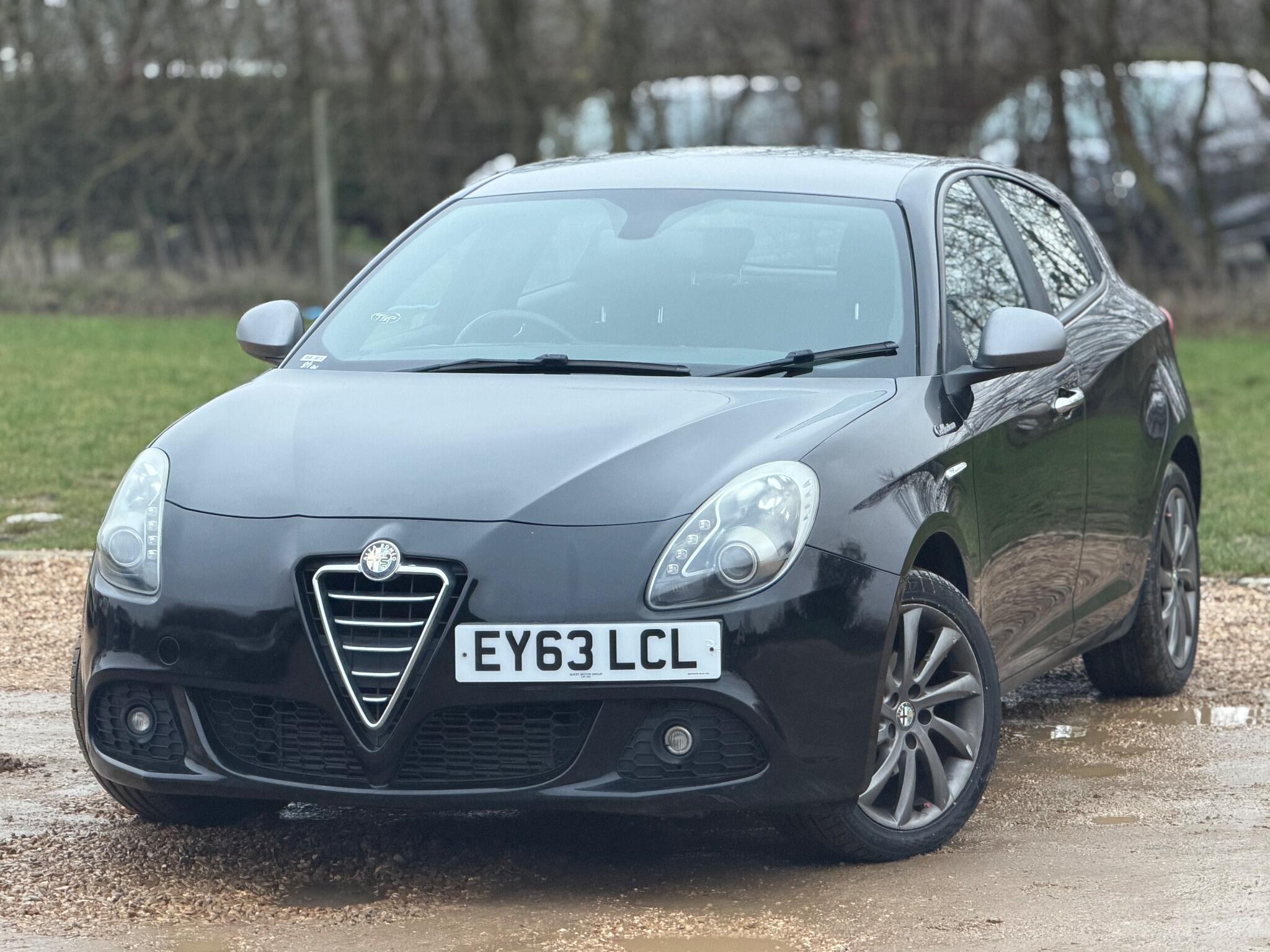 2013 Alfa Romeo Giulietta 1.6 JTDM-2 Collezione Euro 5 (s/s) 5dr image 3