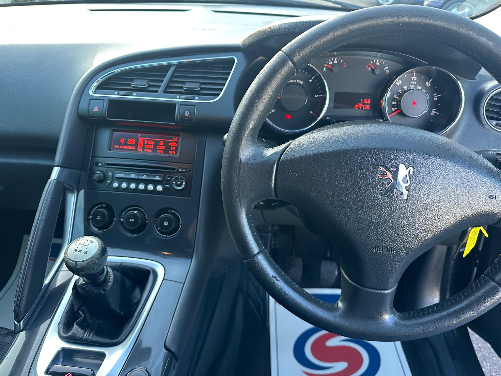 Peugeot 3008 view 12