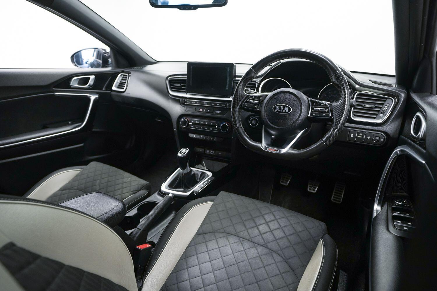 Kia Ceed view 8