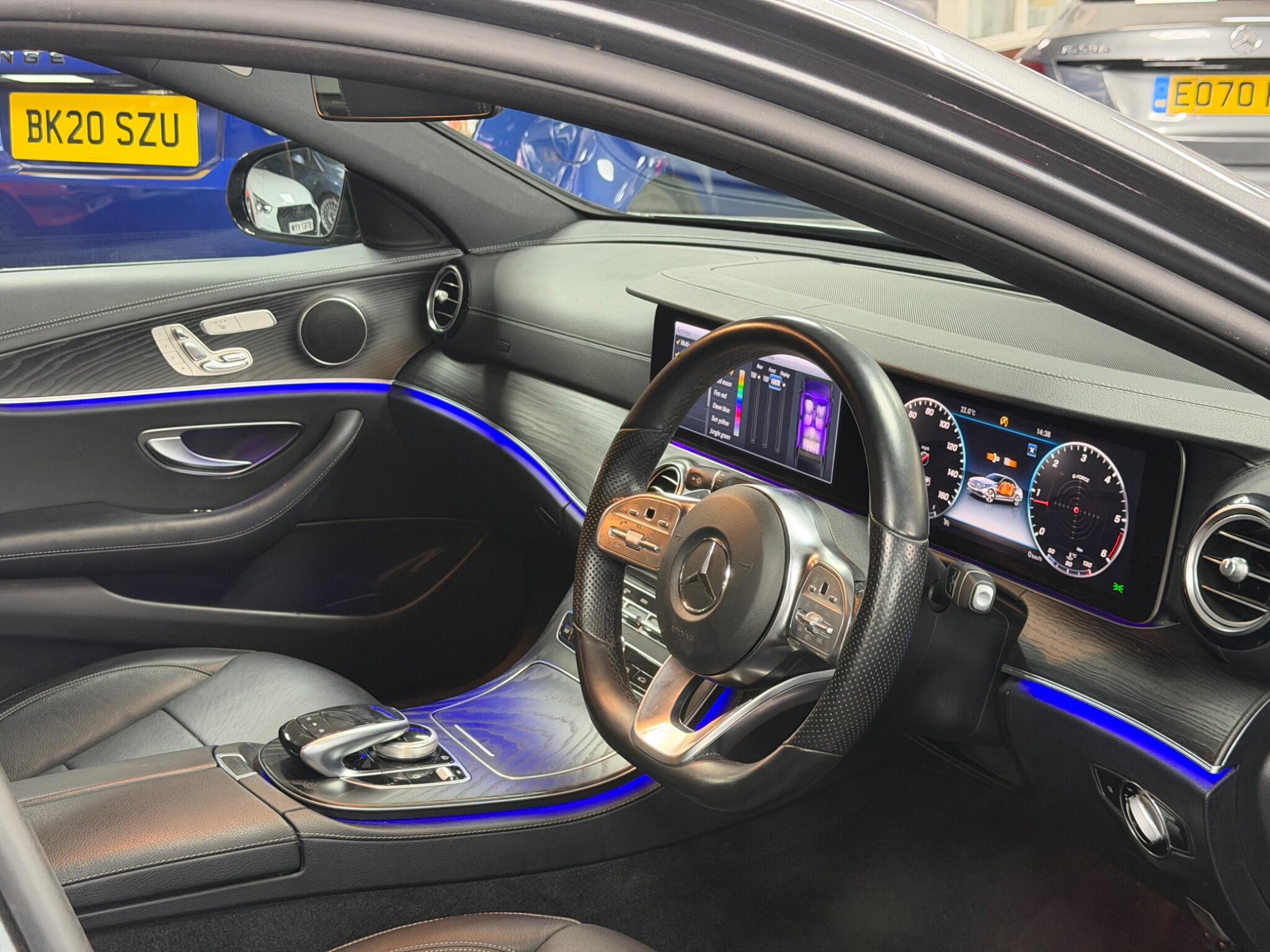 Mercedes-Benz E Class view 23