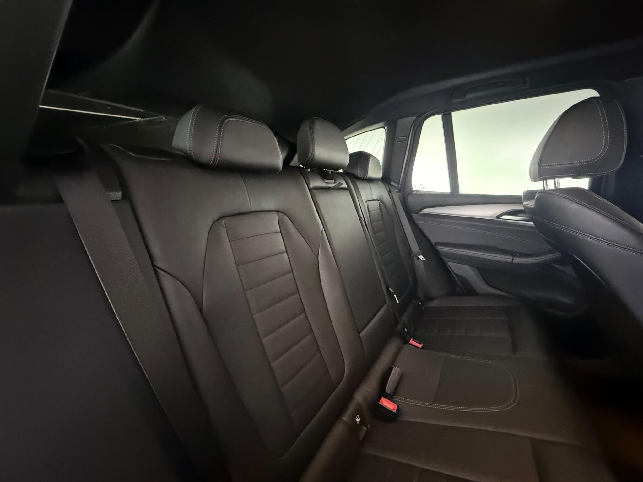 BMW X3 view 29