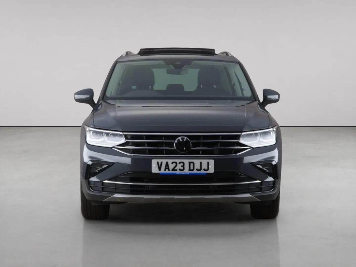 Volkswagen Tiguan view 5