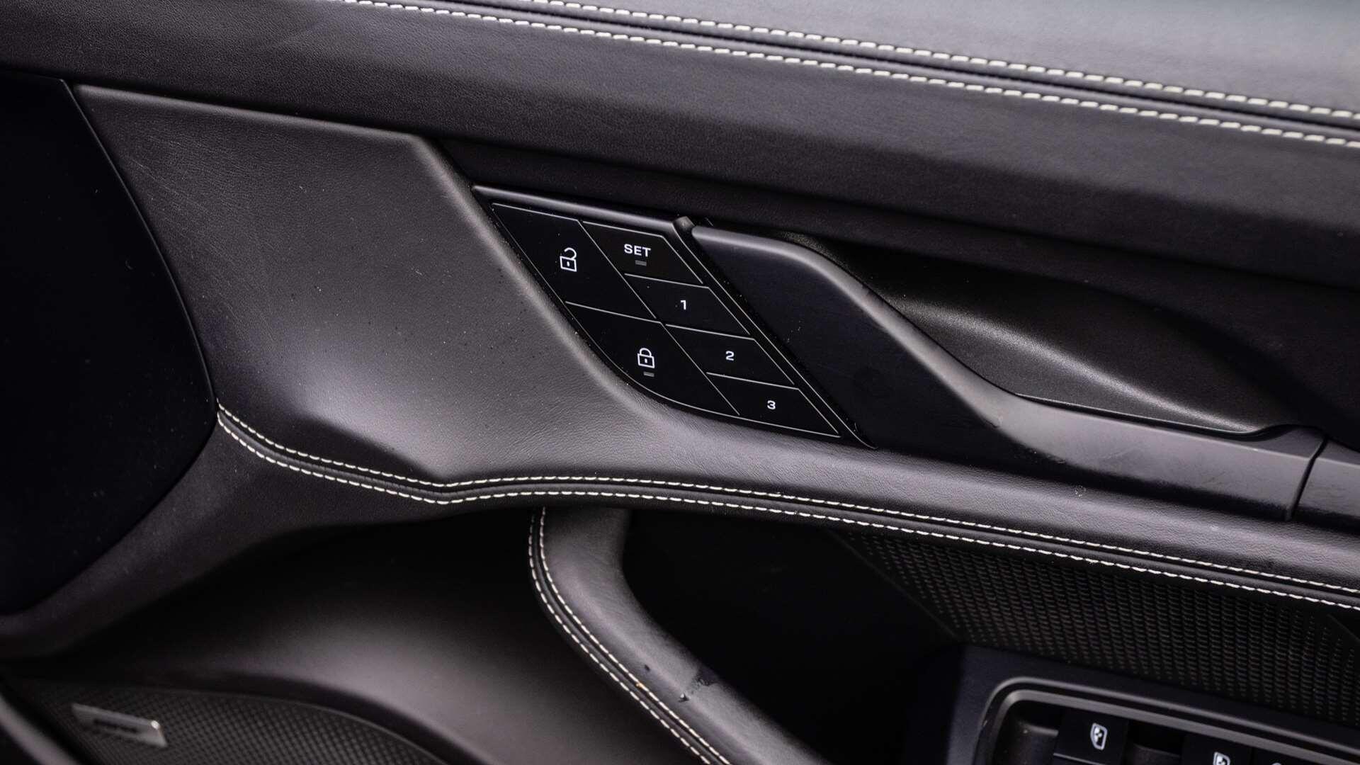 Porsche Taycan view 32