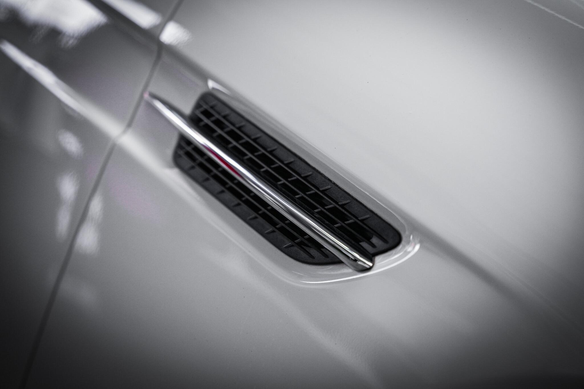 Mercedes-Benz SLC view 32