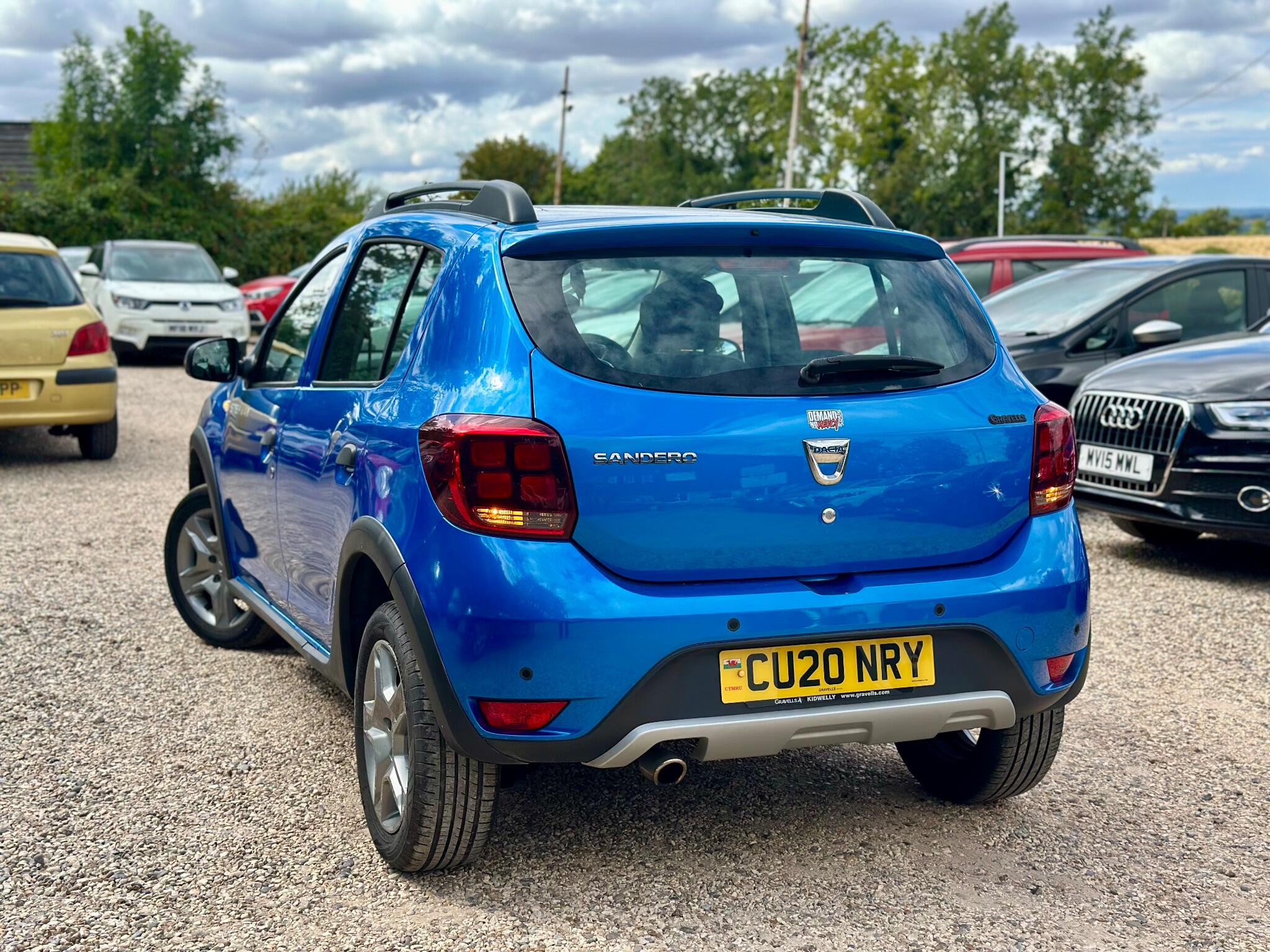 Dacia Sandero view 11