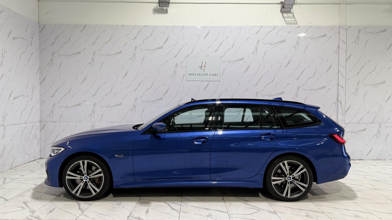 BMW 3 Series view 41