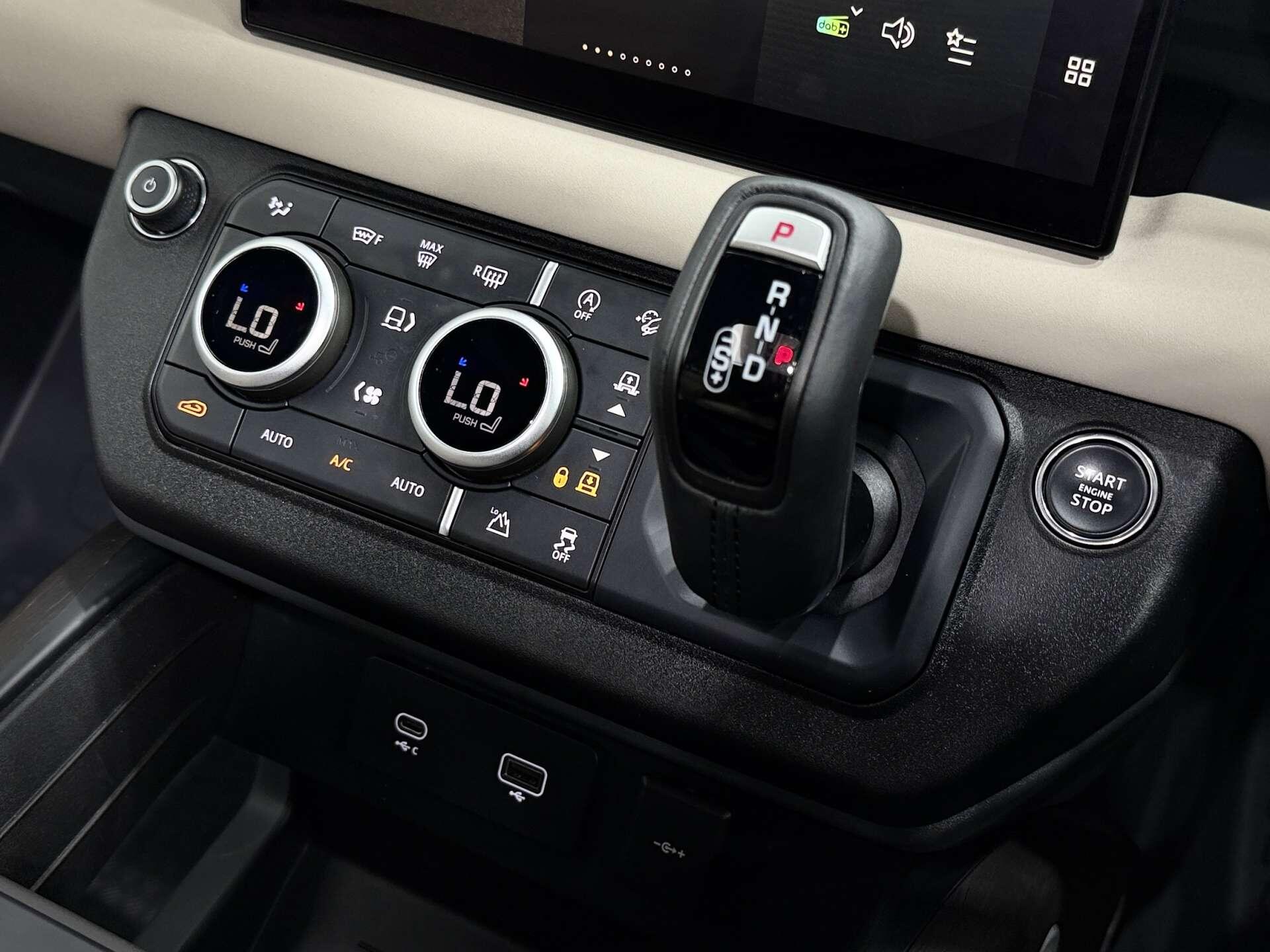 Land Rover Defender view 54