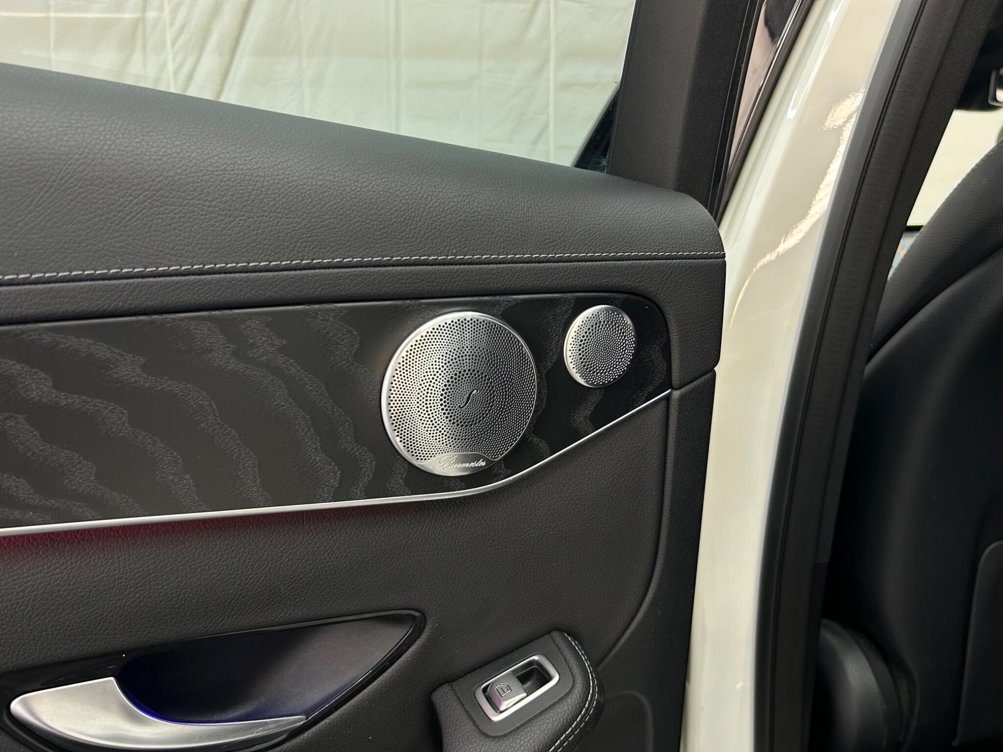 Mercedes-Benz GLC view 34