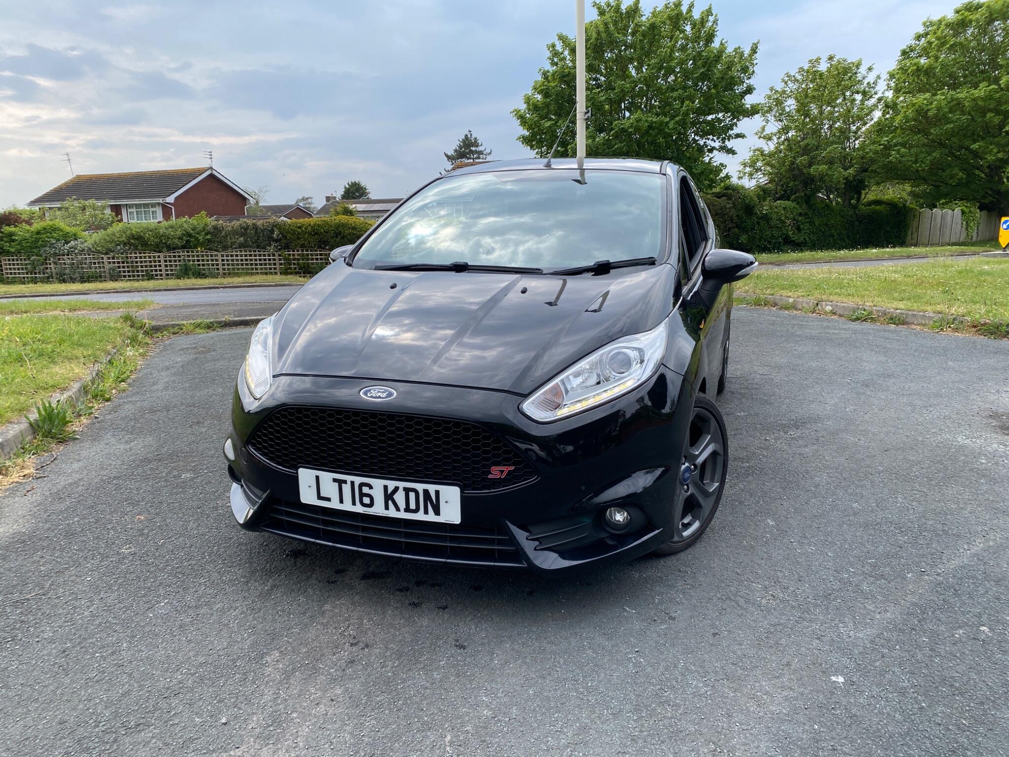 Ford Fiesta 1.6T EcoBoost ST-2 Euro 6 3dr