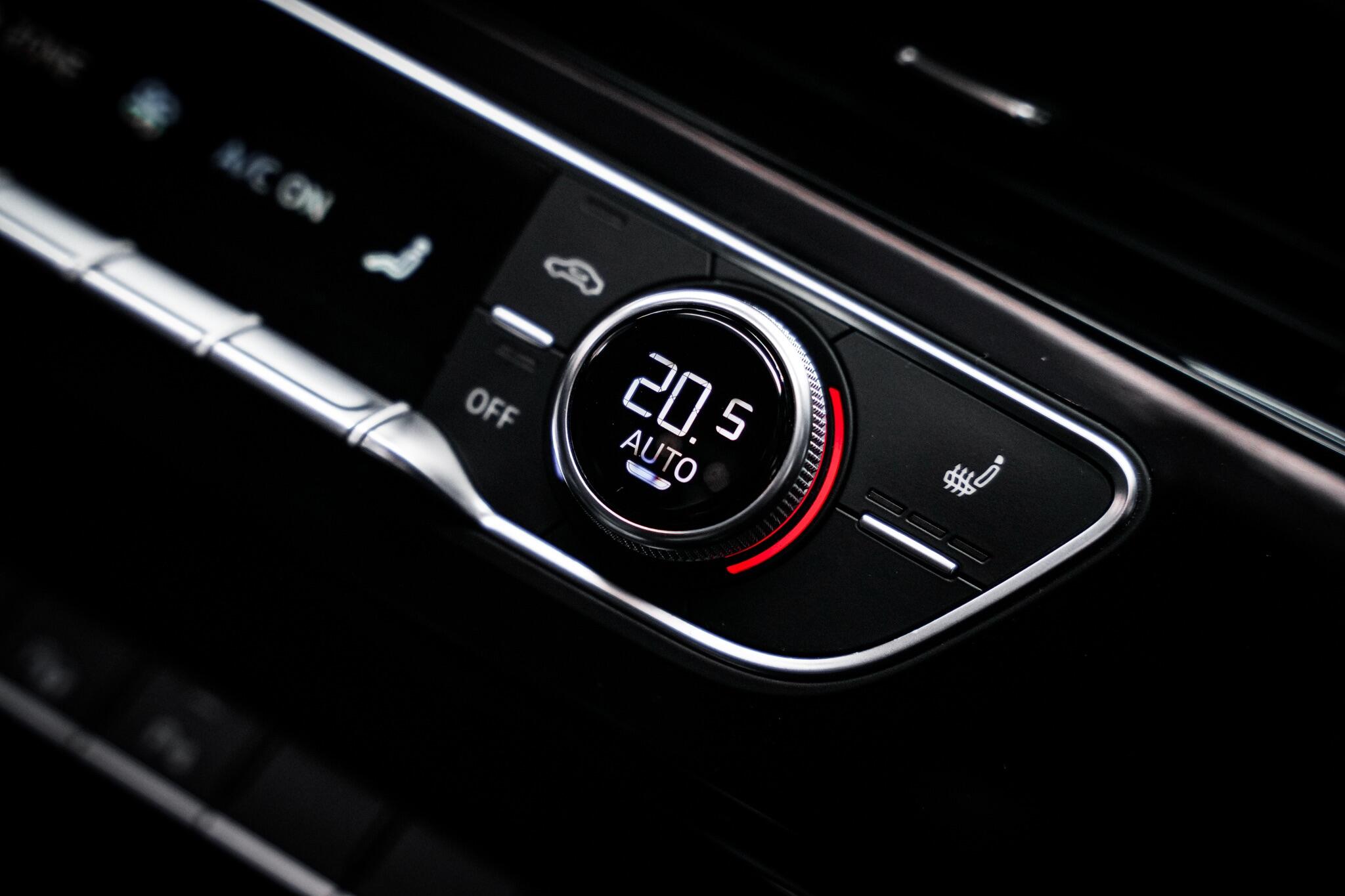 Audi RS4 view 43