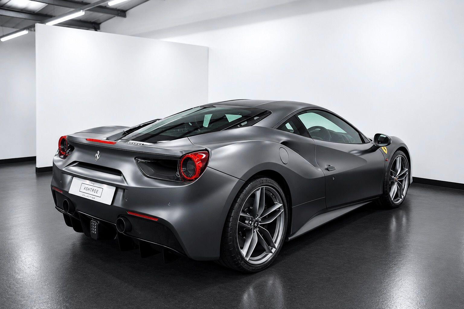 Ferrari 488 view 16