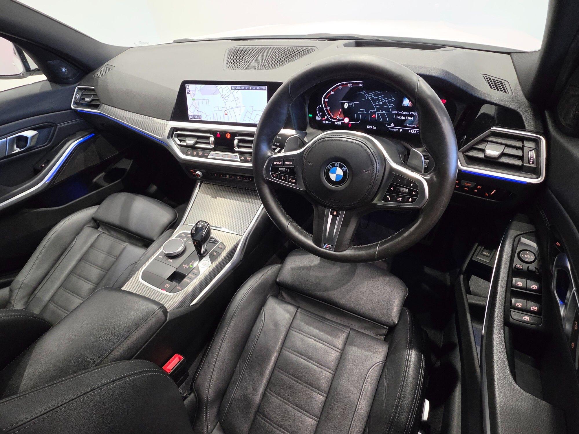 BMW 3 Series view 22