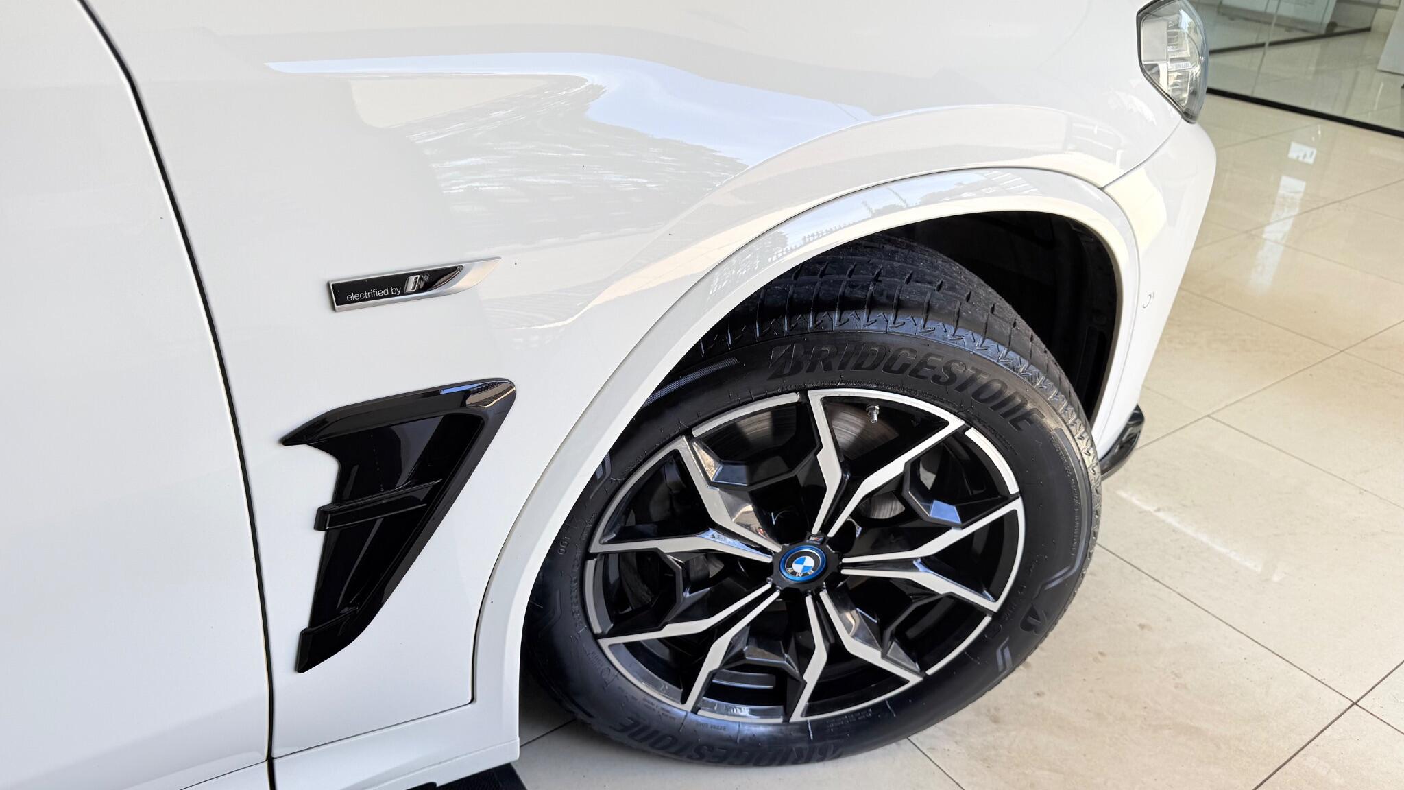 BMW X3 view 10