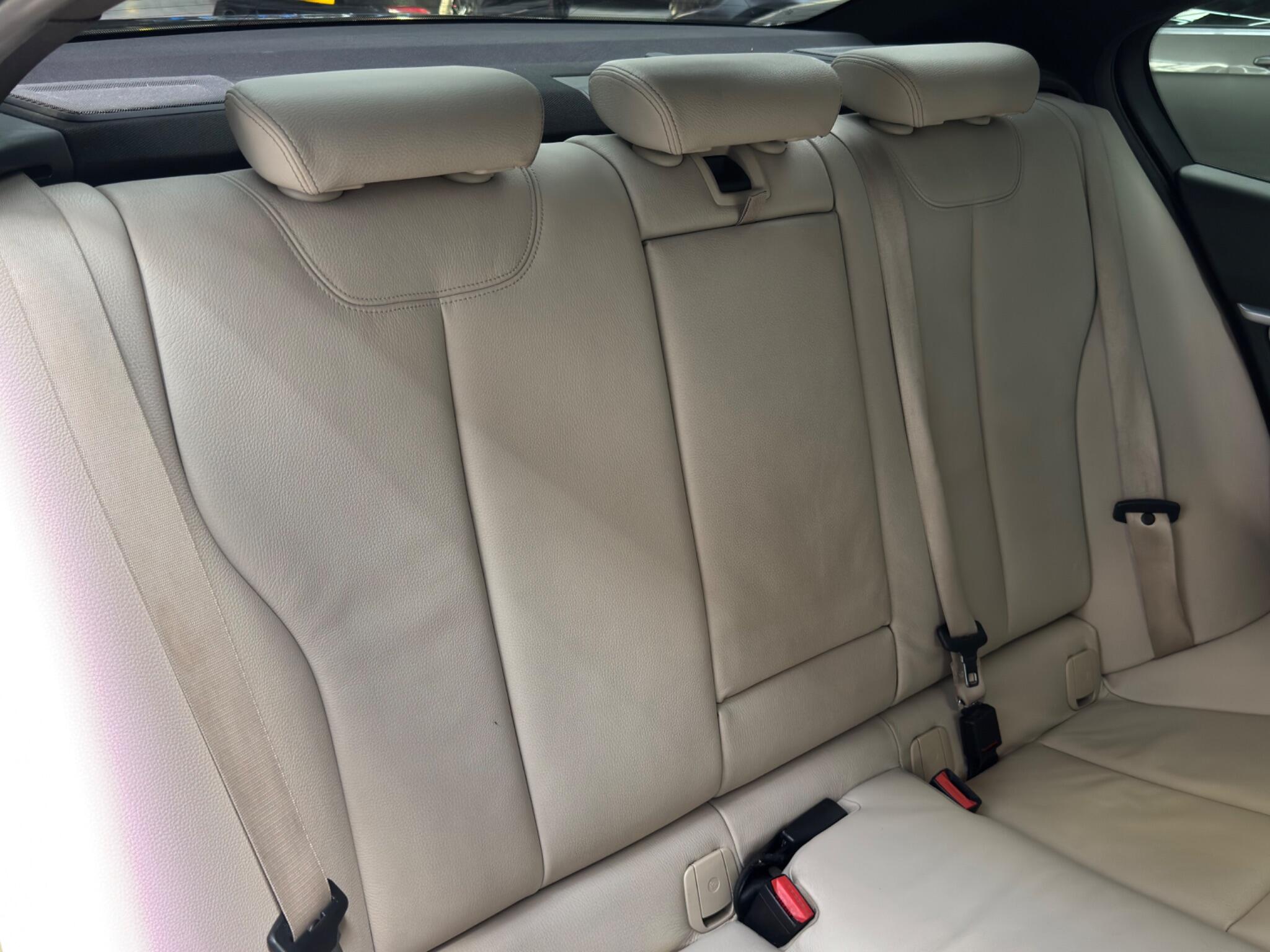 BMW 3 Series view 45