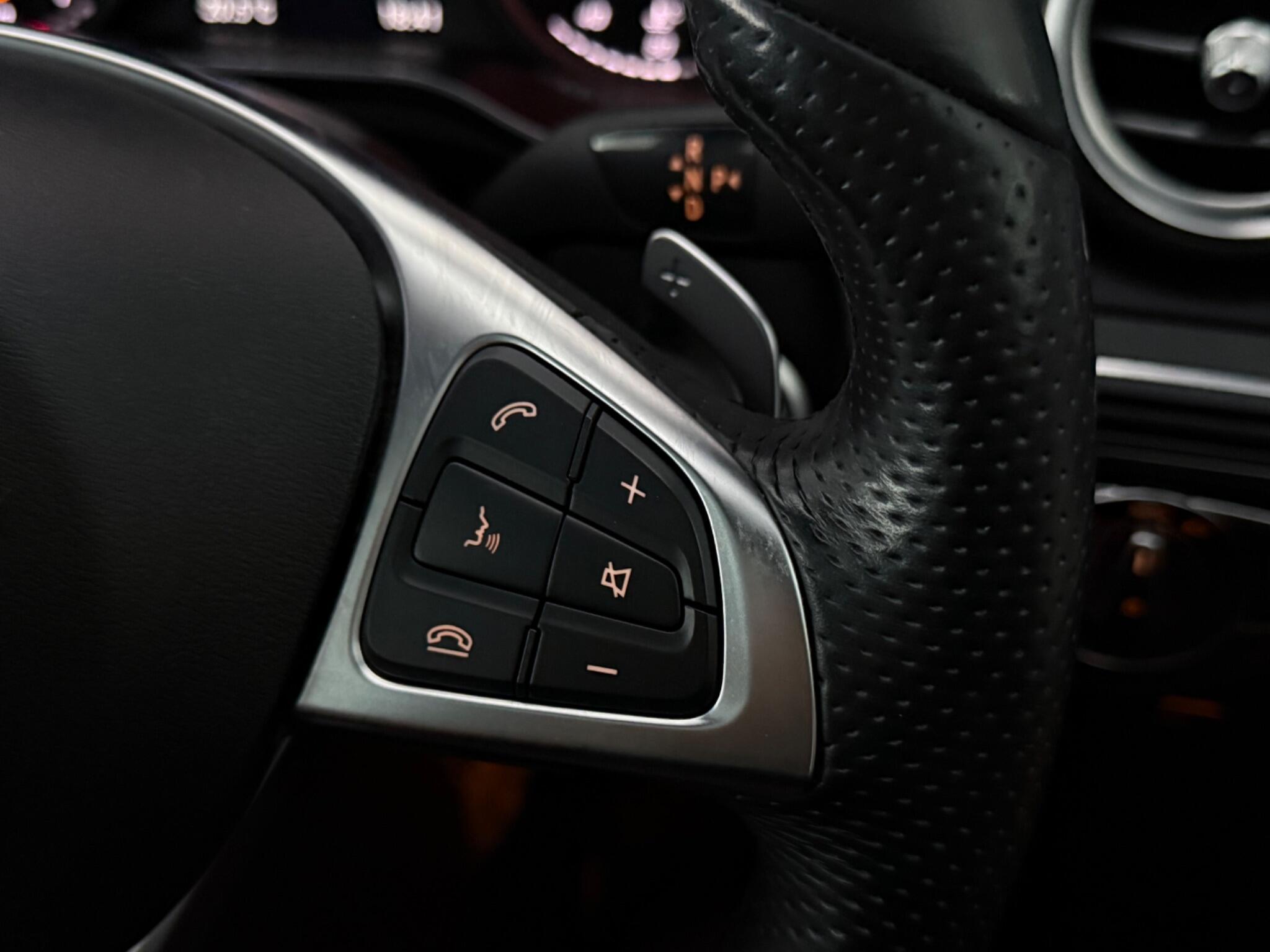 Mercedes-Benz C-Class view 15