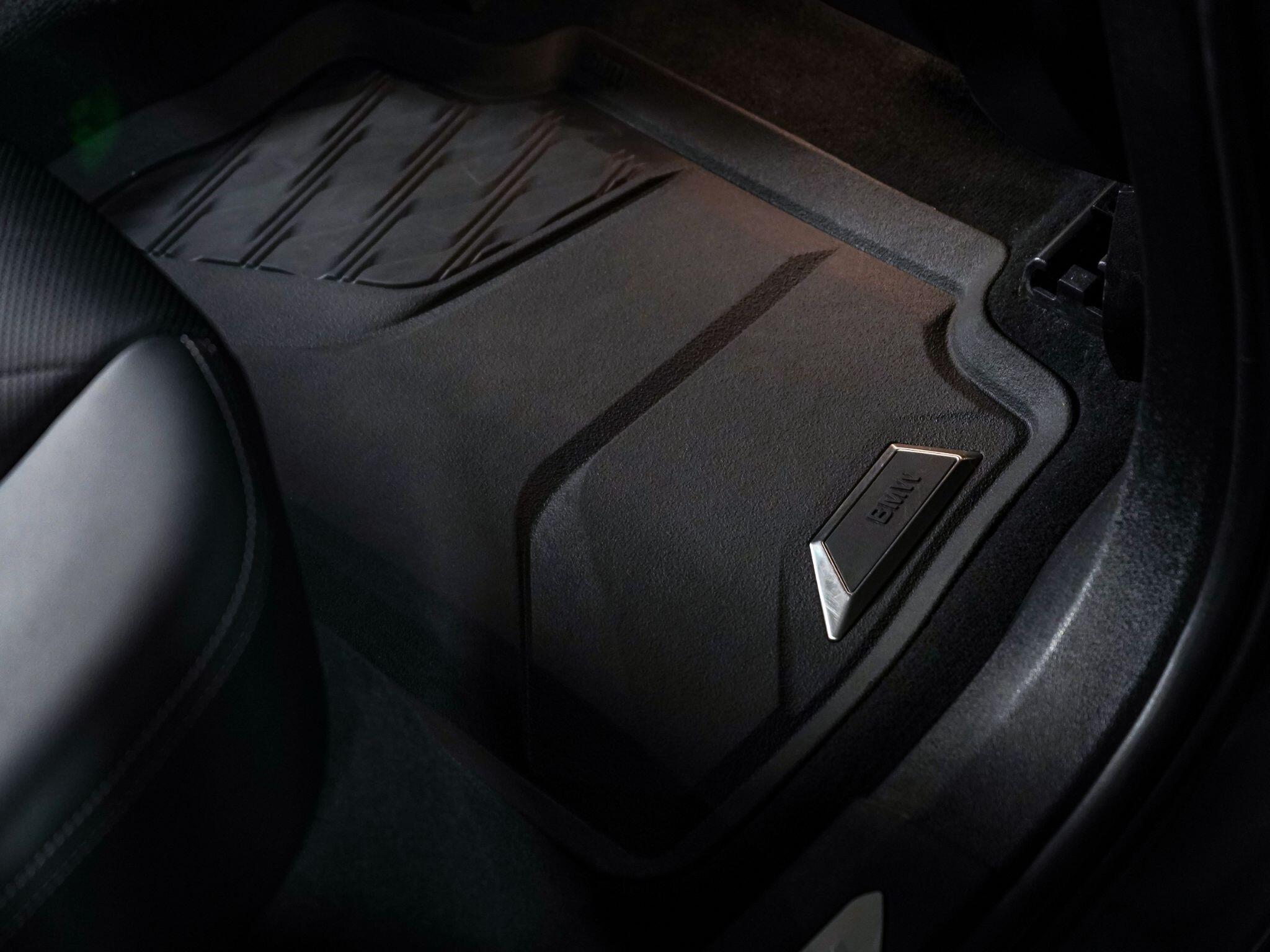 BMW X6 view 32