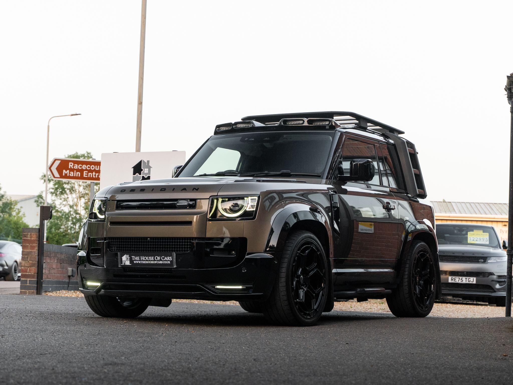 Land Rover Defender 90 view 8