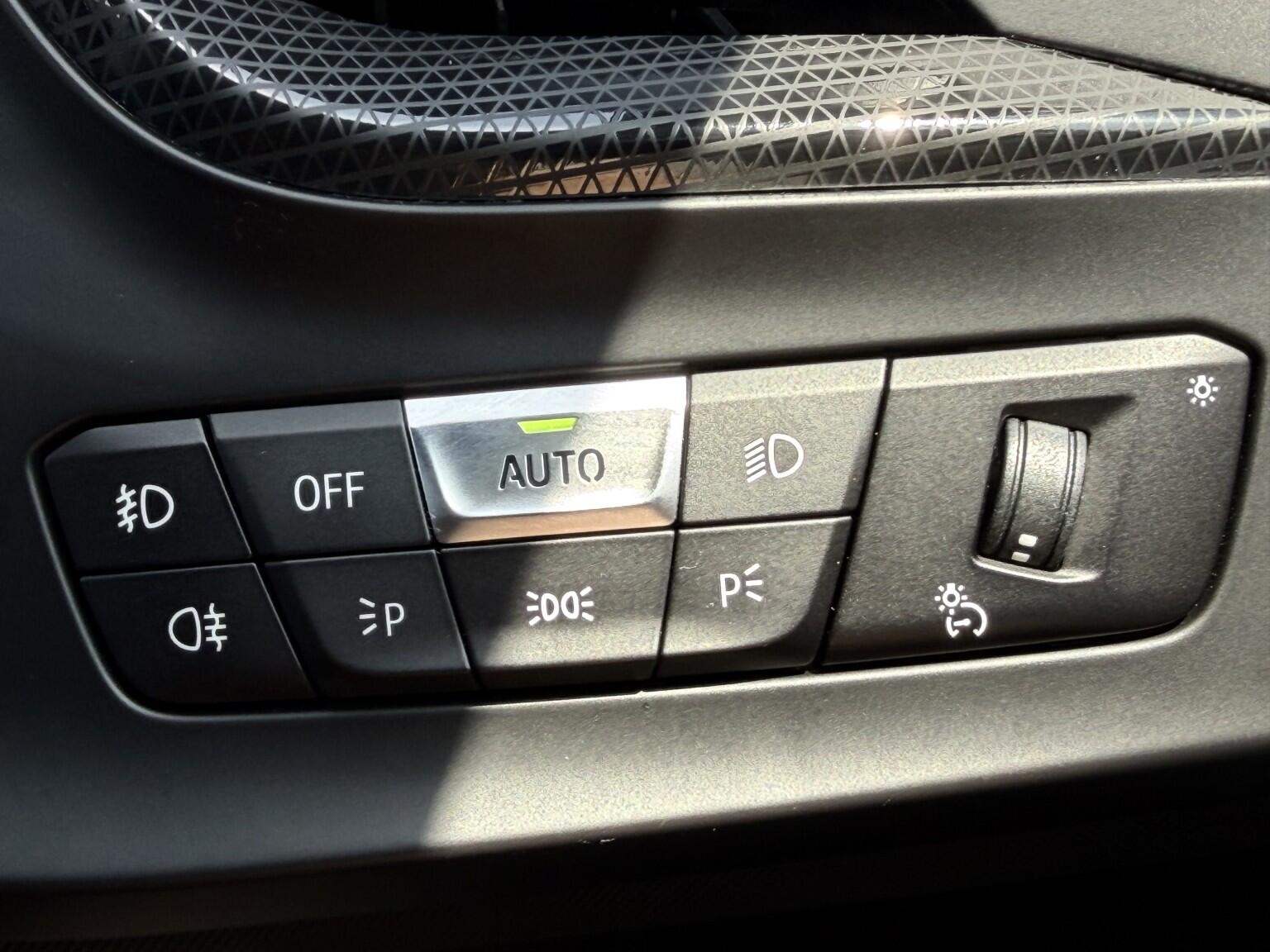 BMW 2 Series view 27