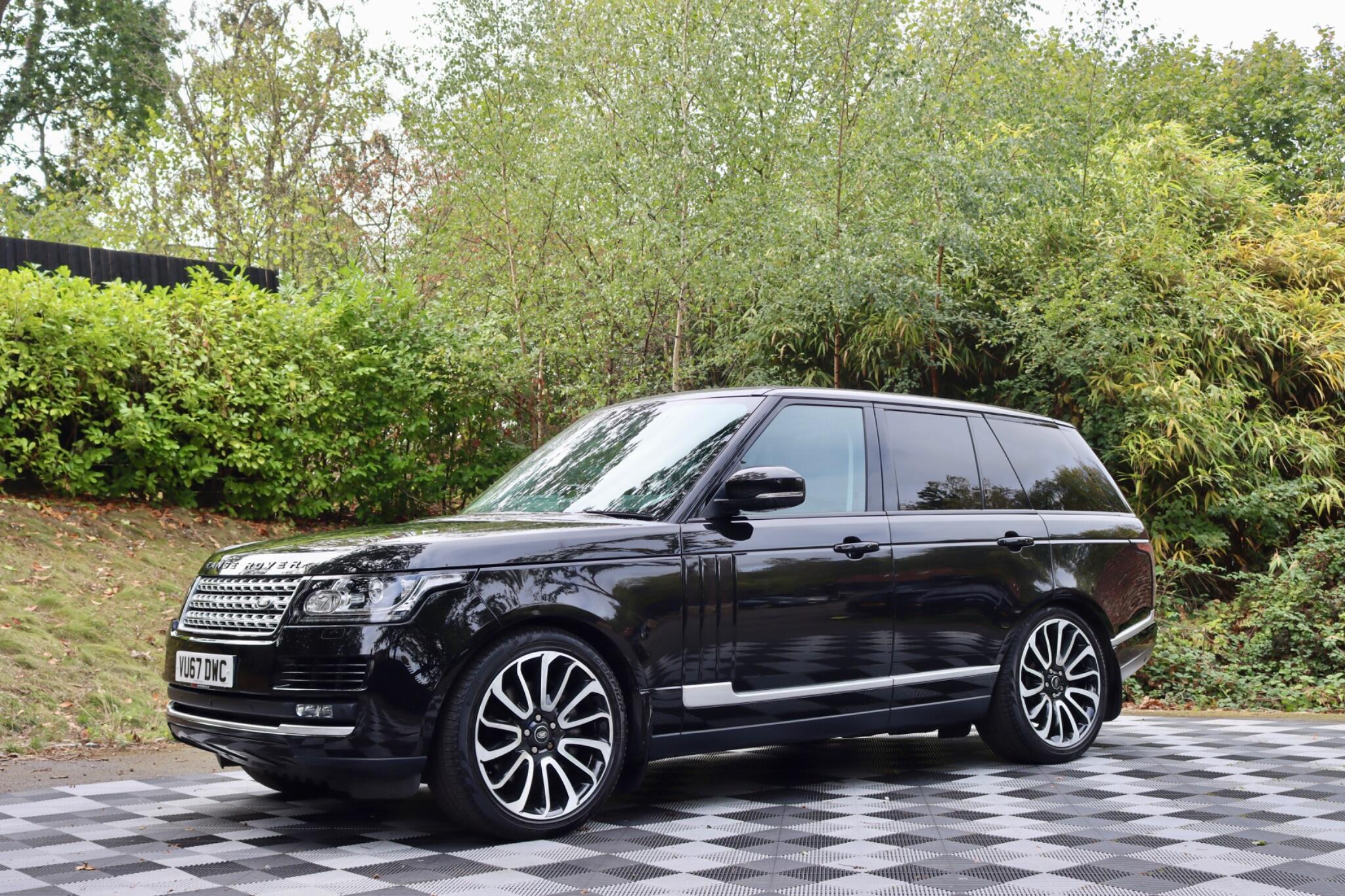 Land Rover Range Rover view 12