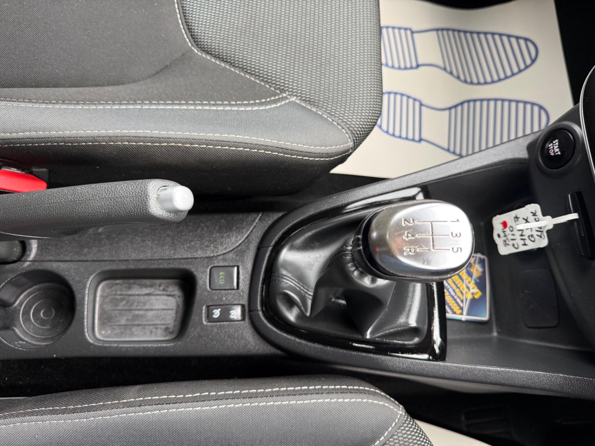 Renault Clio view 15