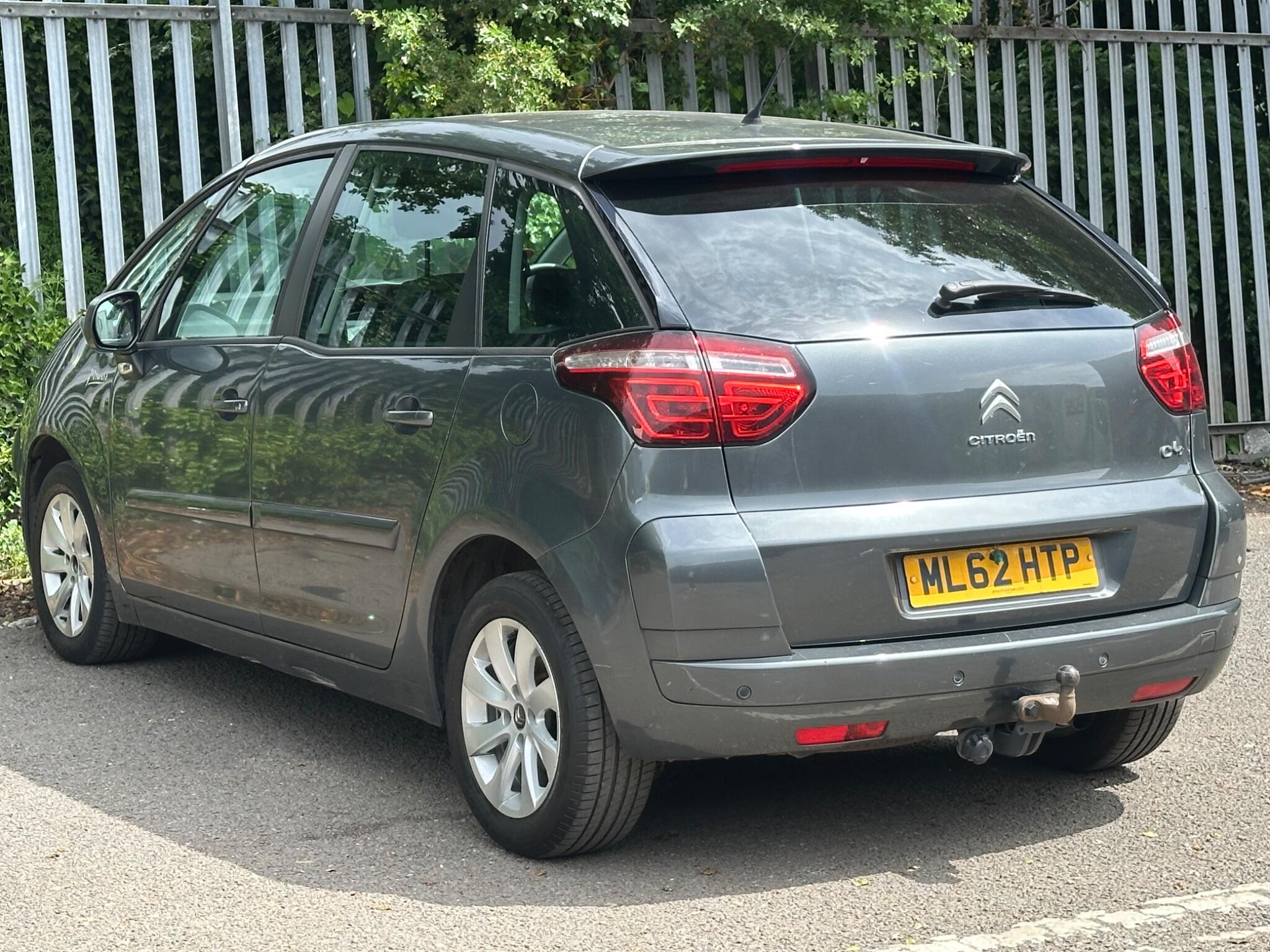 Citroen C4 Picasso view 4