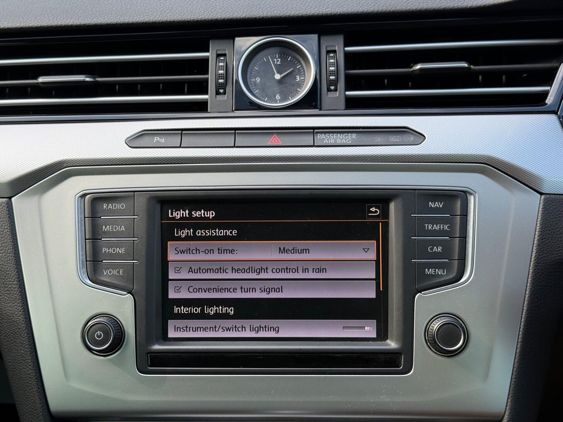 Volkswagen Passat view 46