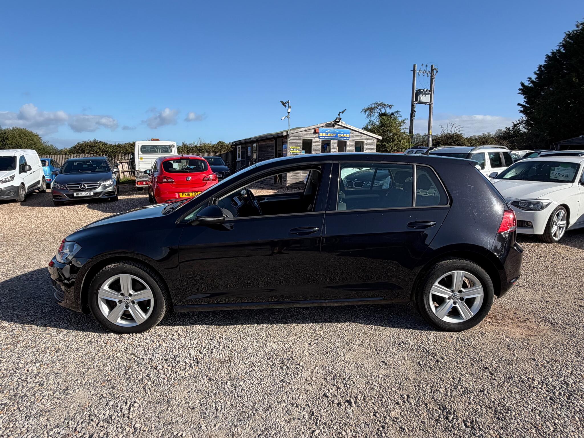 Volkswagen Golf view 6