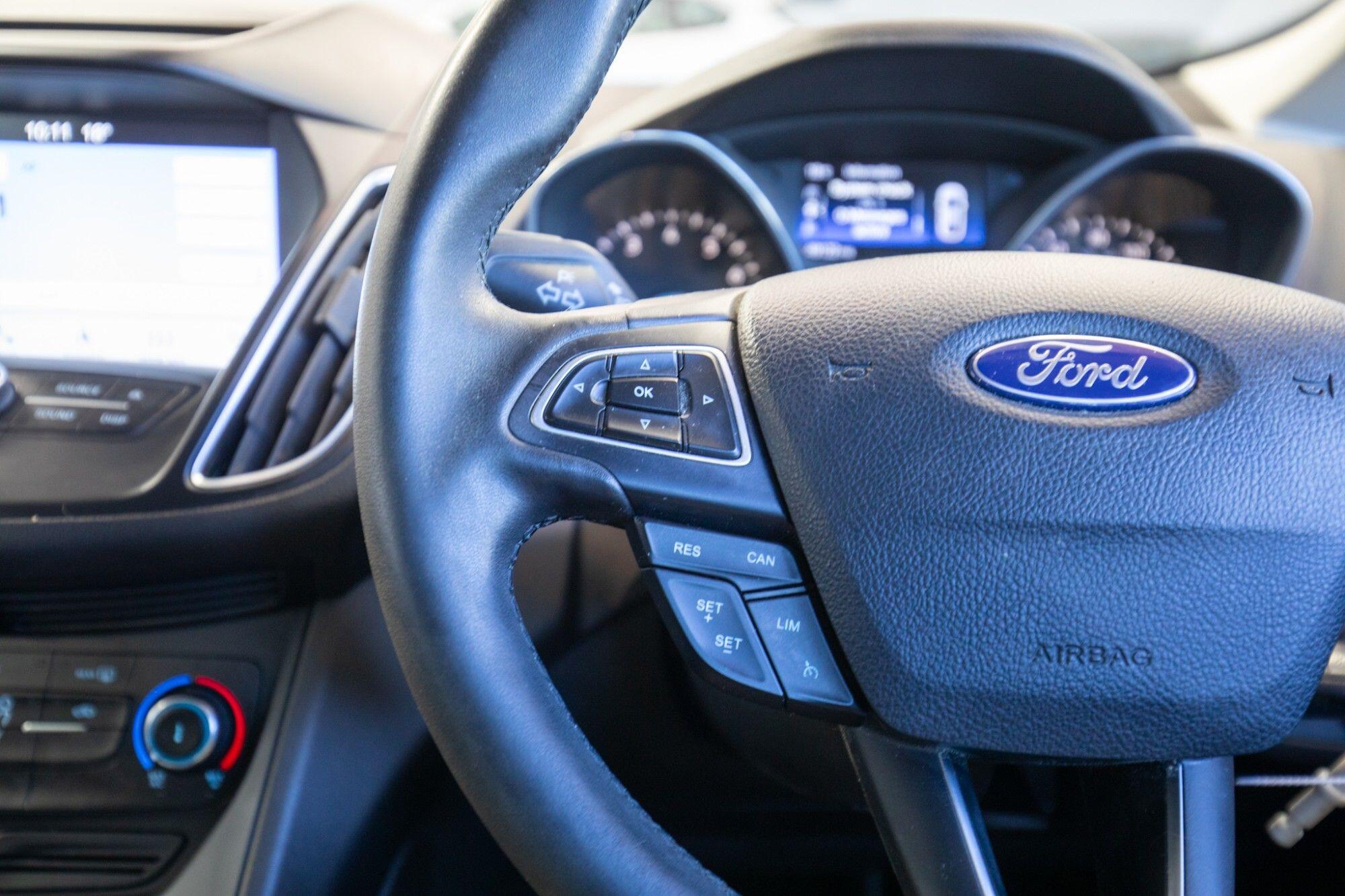 Ford C-Max view 17