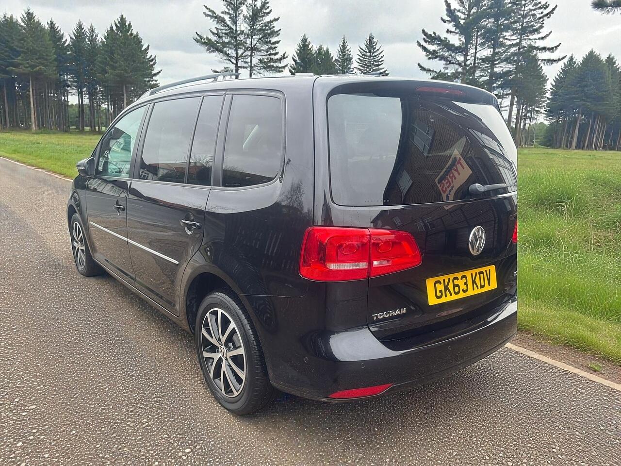 Volkswagen Touran view 10