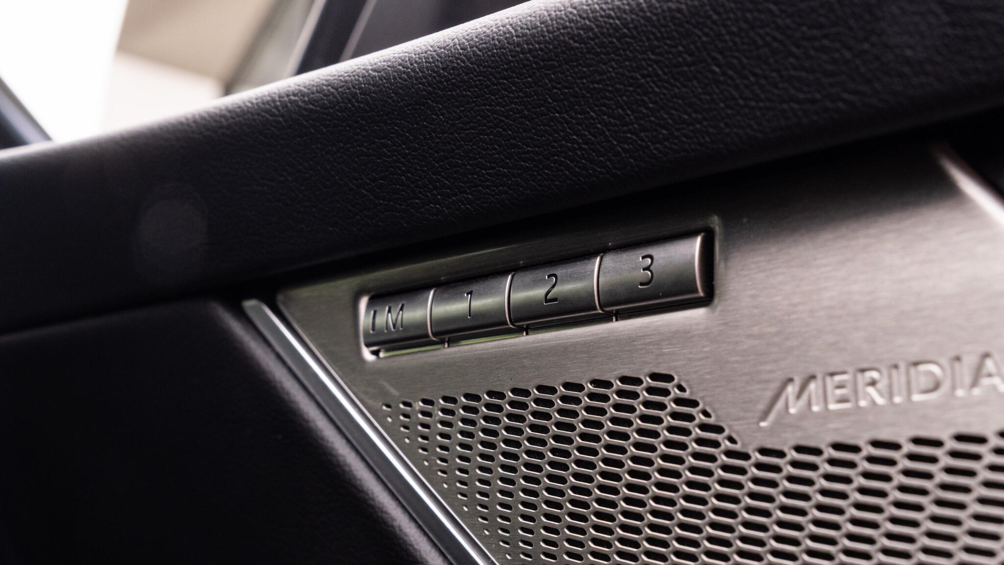 Jaguar F-Pace view 77