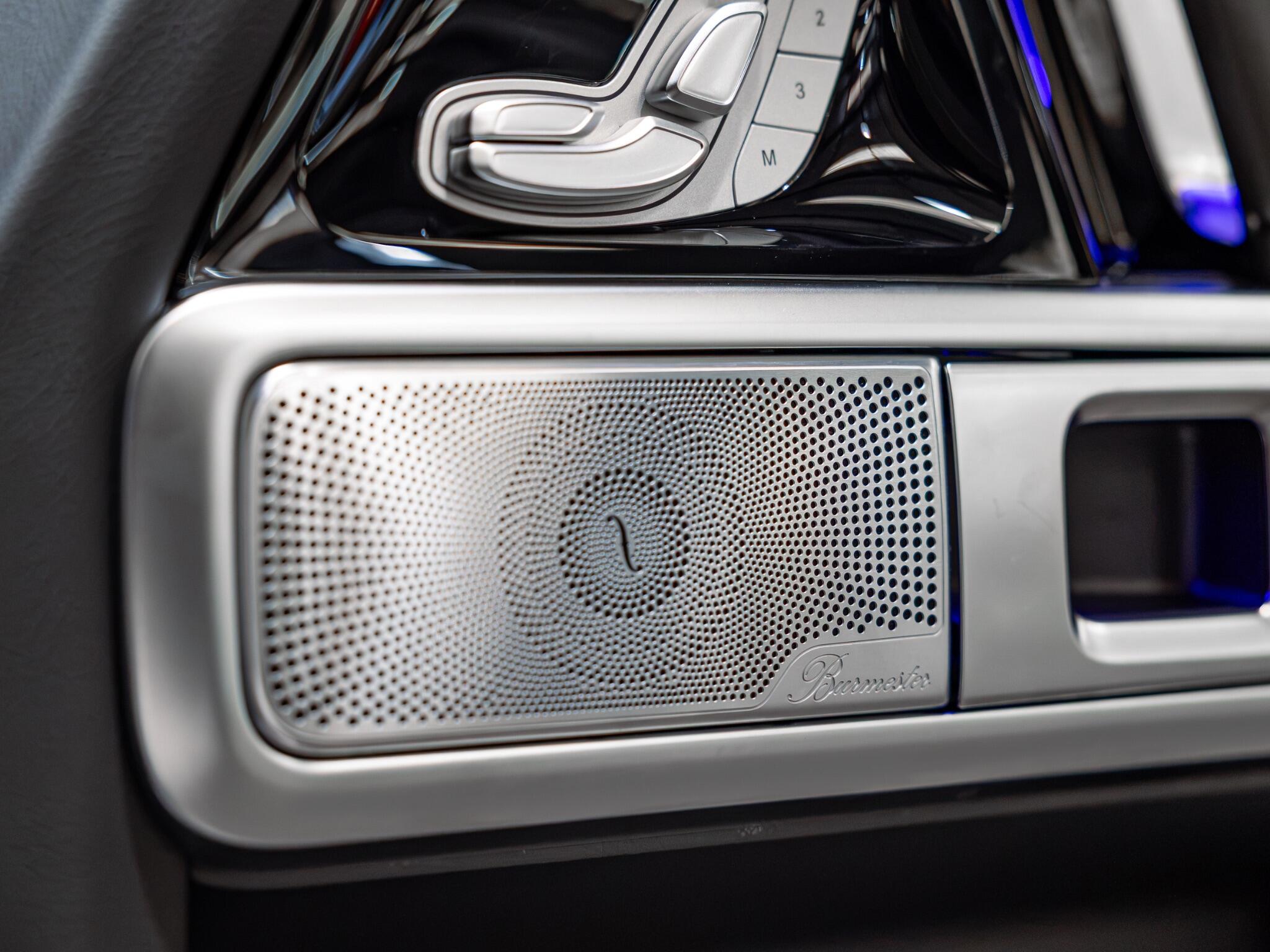 Mercedes-Benz G-Class view 30