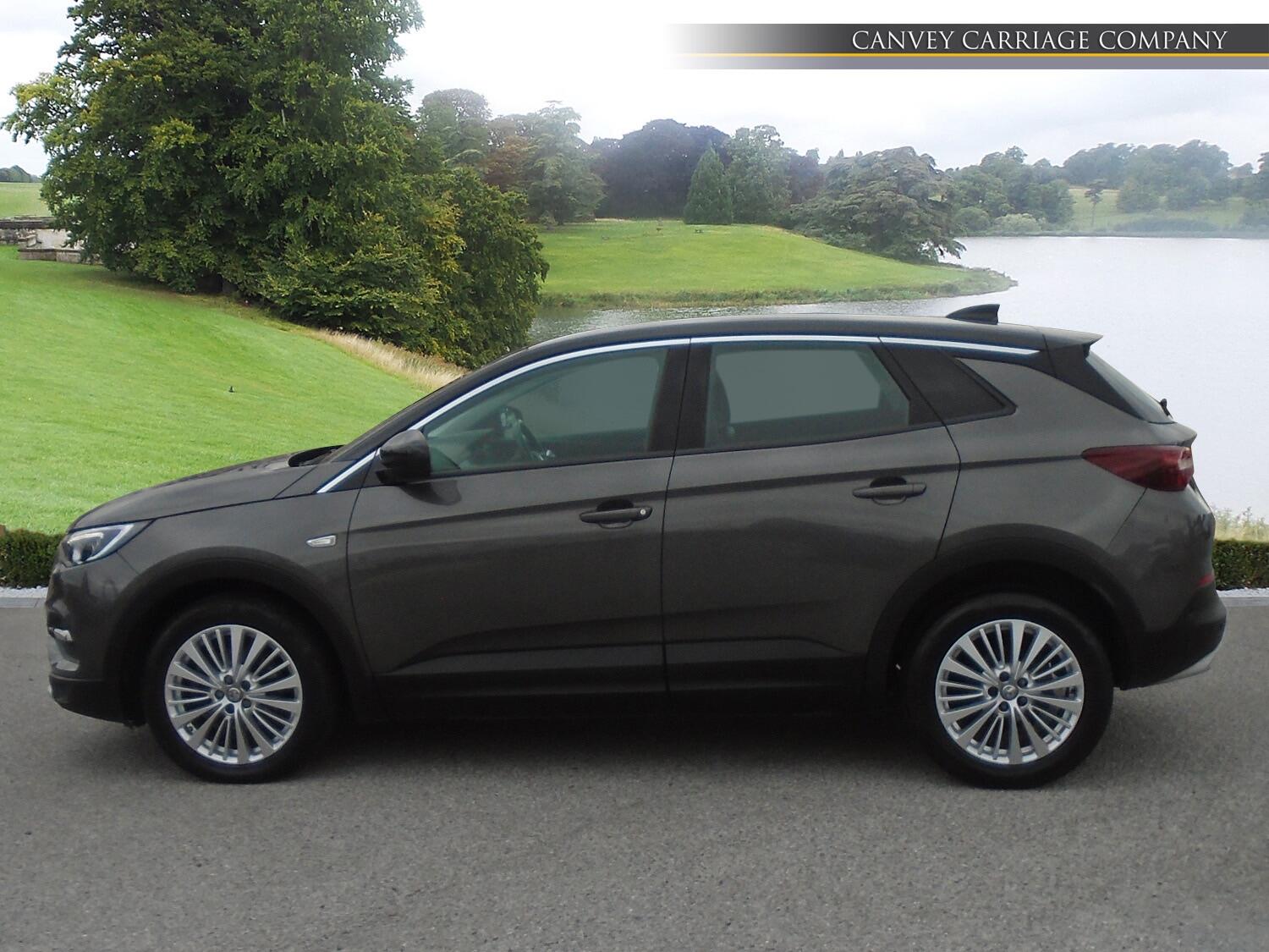Vauxhall Grandland X view 3