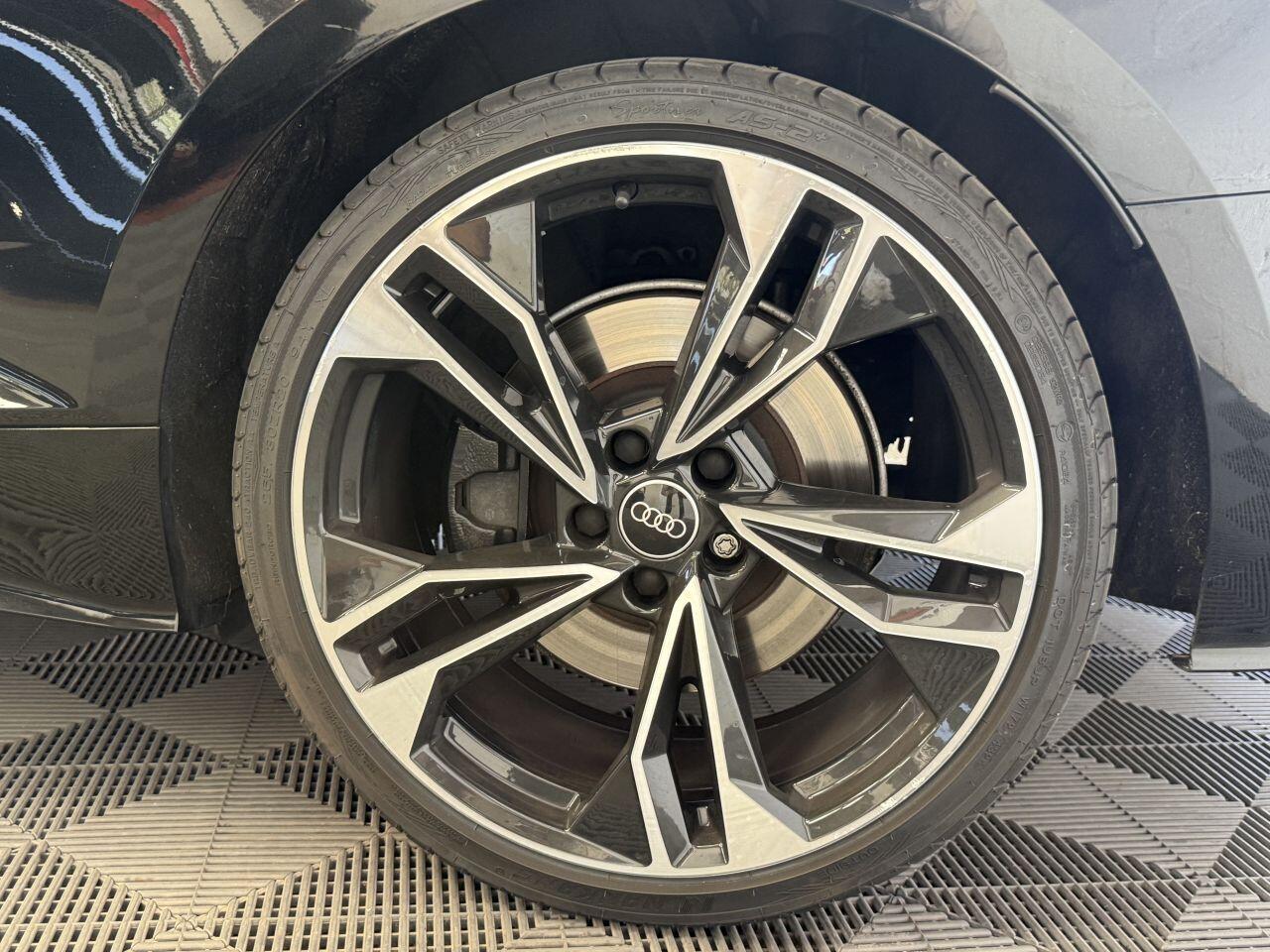 Audi S5 view 20