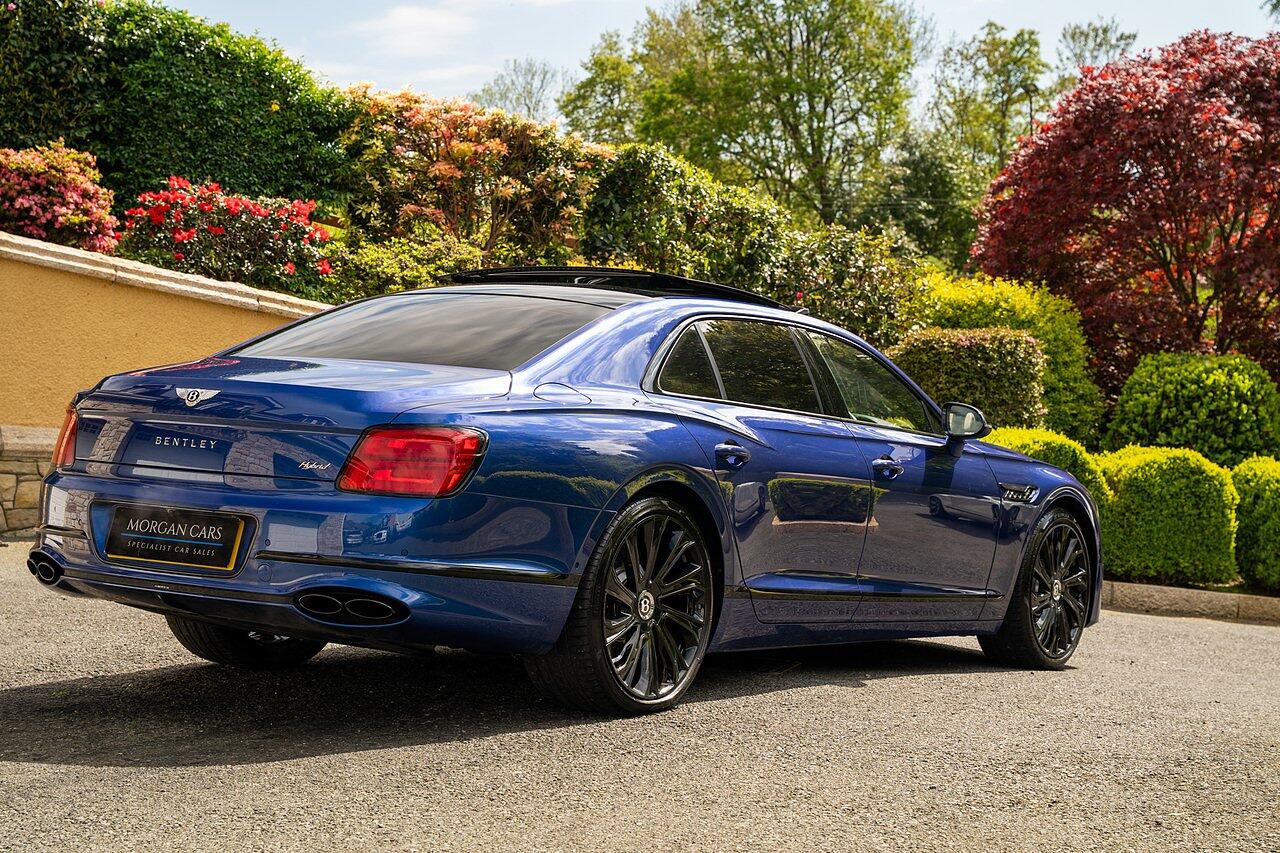 Bentley Flying Spur view 103